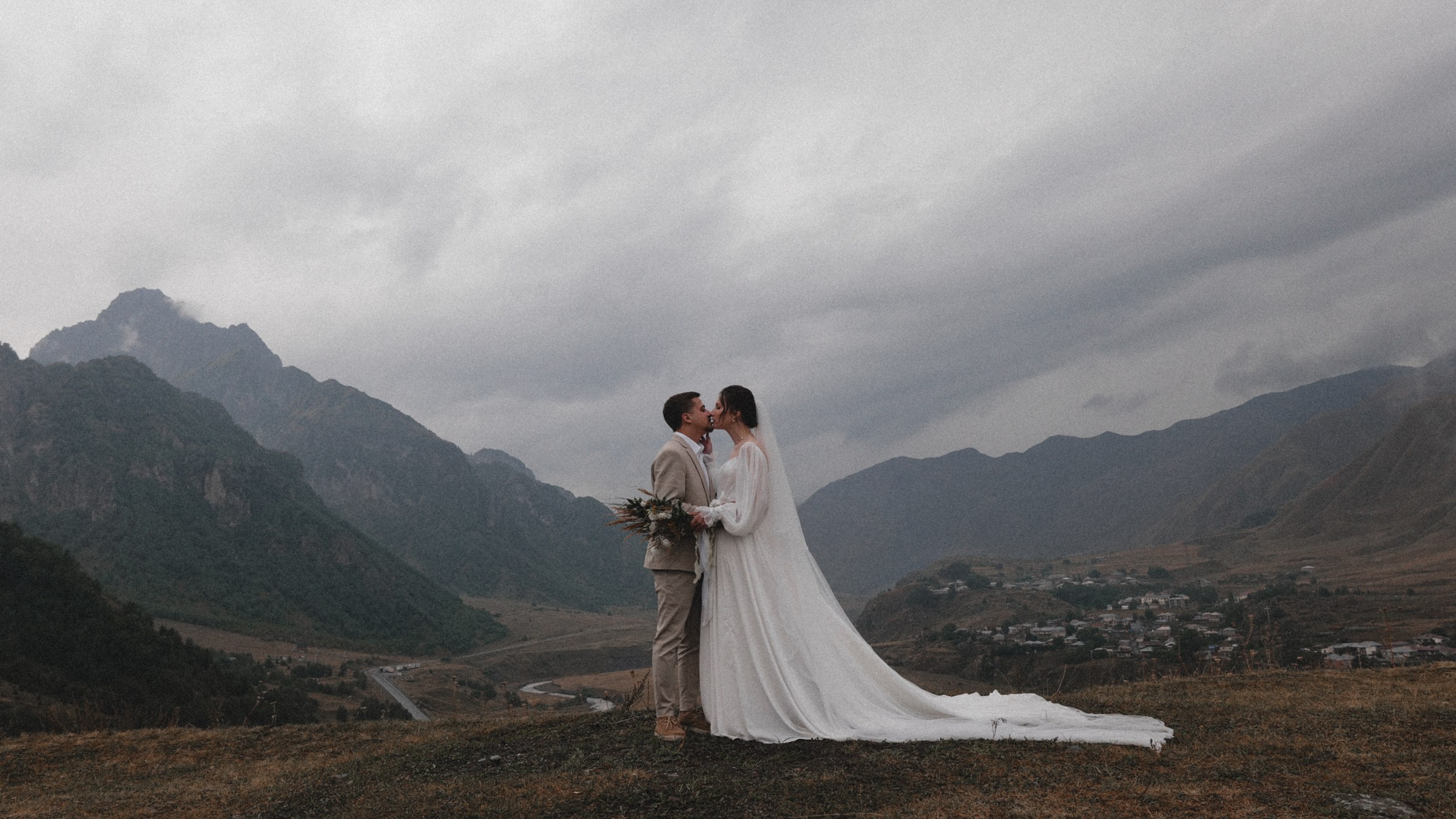 Воздух, горы, семья. Свадебный фотограф в Ярославле Илья Жуков