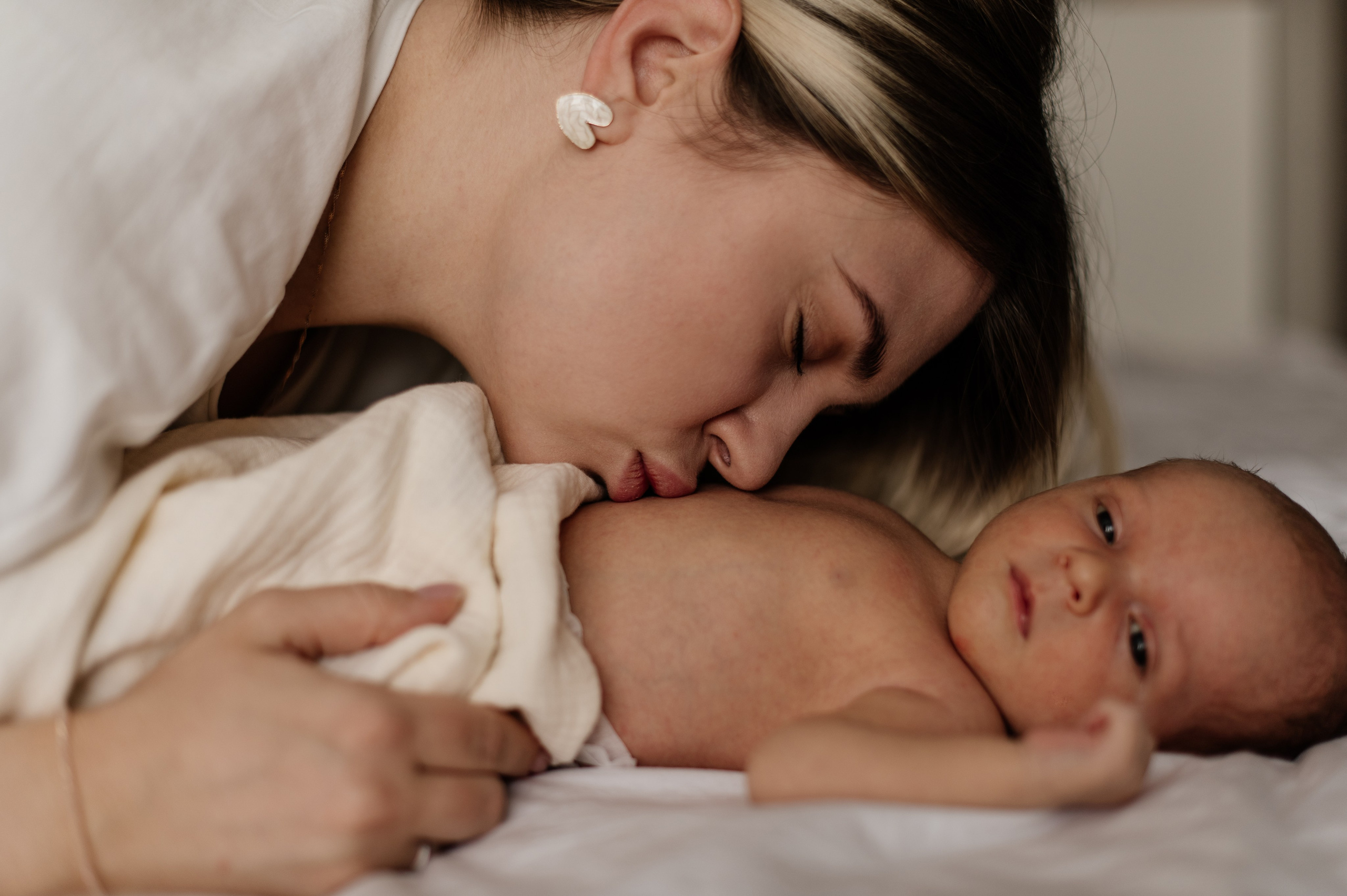 Злата Юнус и Алан дома. Семьи