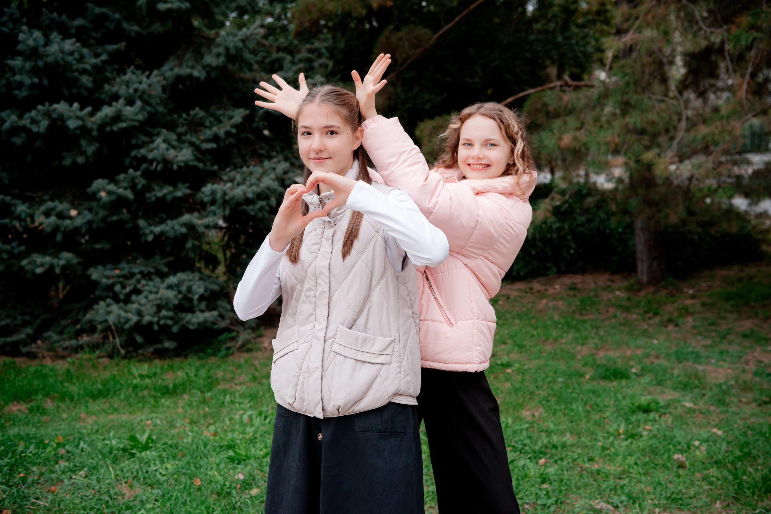Фотосессия в парке для альбома школьники 9 класс. Фотограф в Волгограде и Волжском Александр Горбань