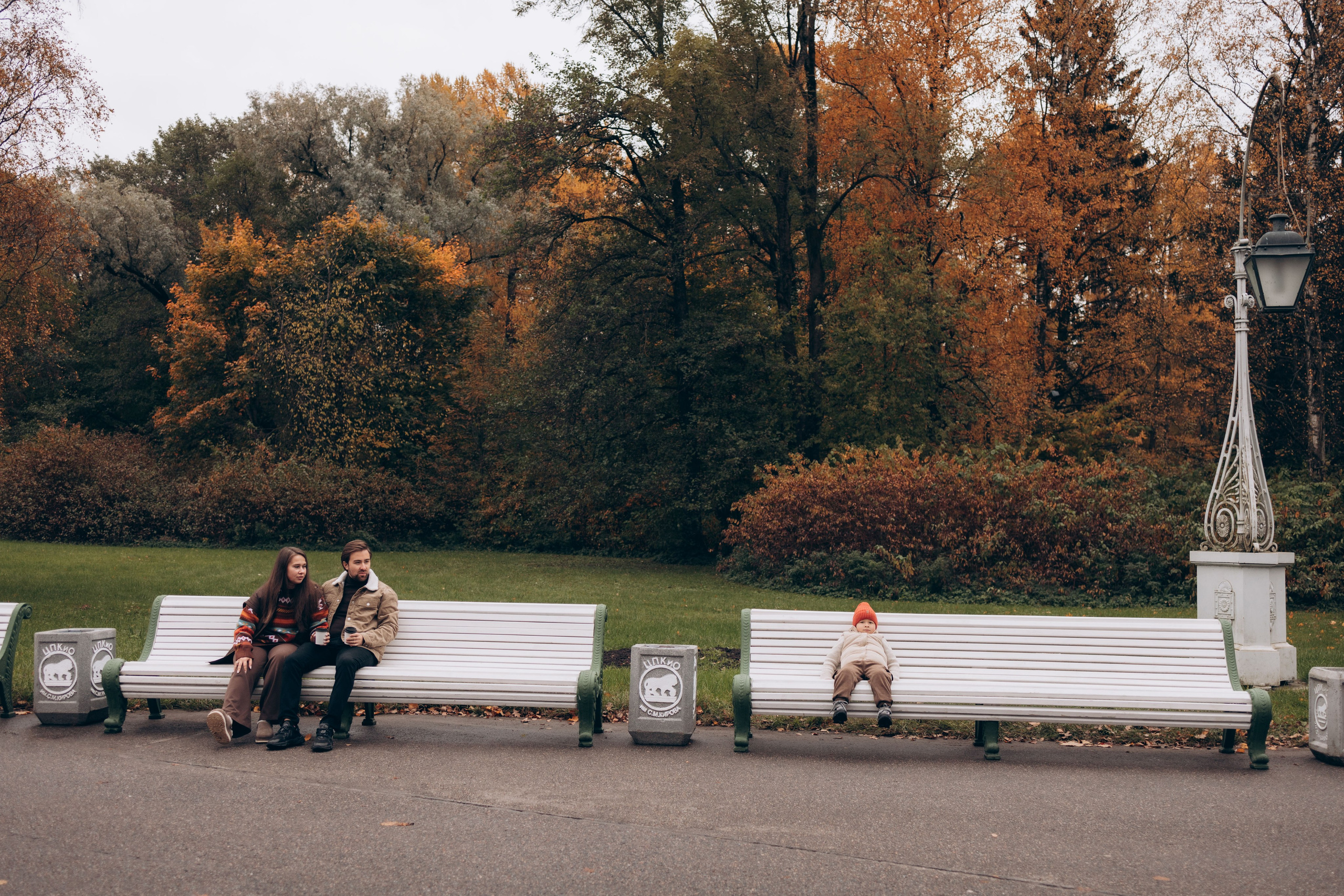 Осенняя семейная фотосессия в парке ЦПКиО им. Кирова на Елагином острове. Семейный и детский фотограф в Санкт-Петербурге Павлова Елена