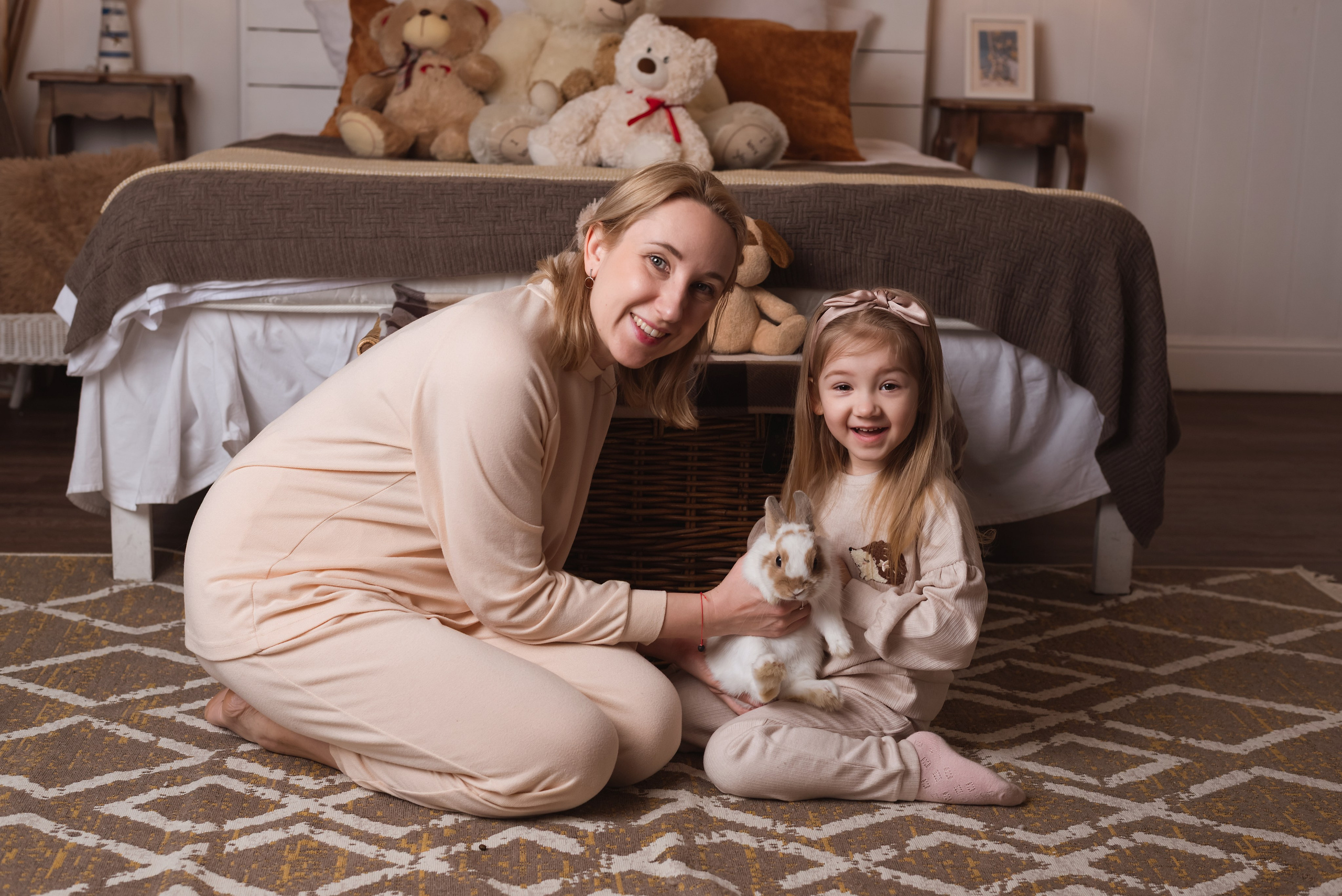 Home photo shoots in Montenegro. Photographer of newborns and children up to a year in Montenegro