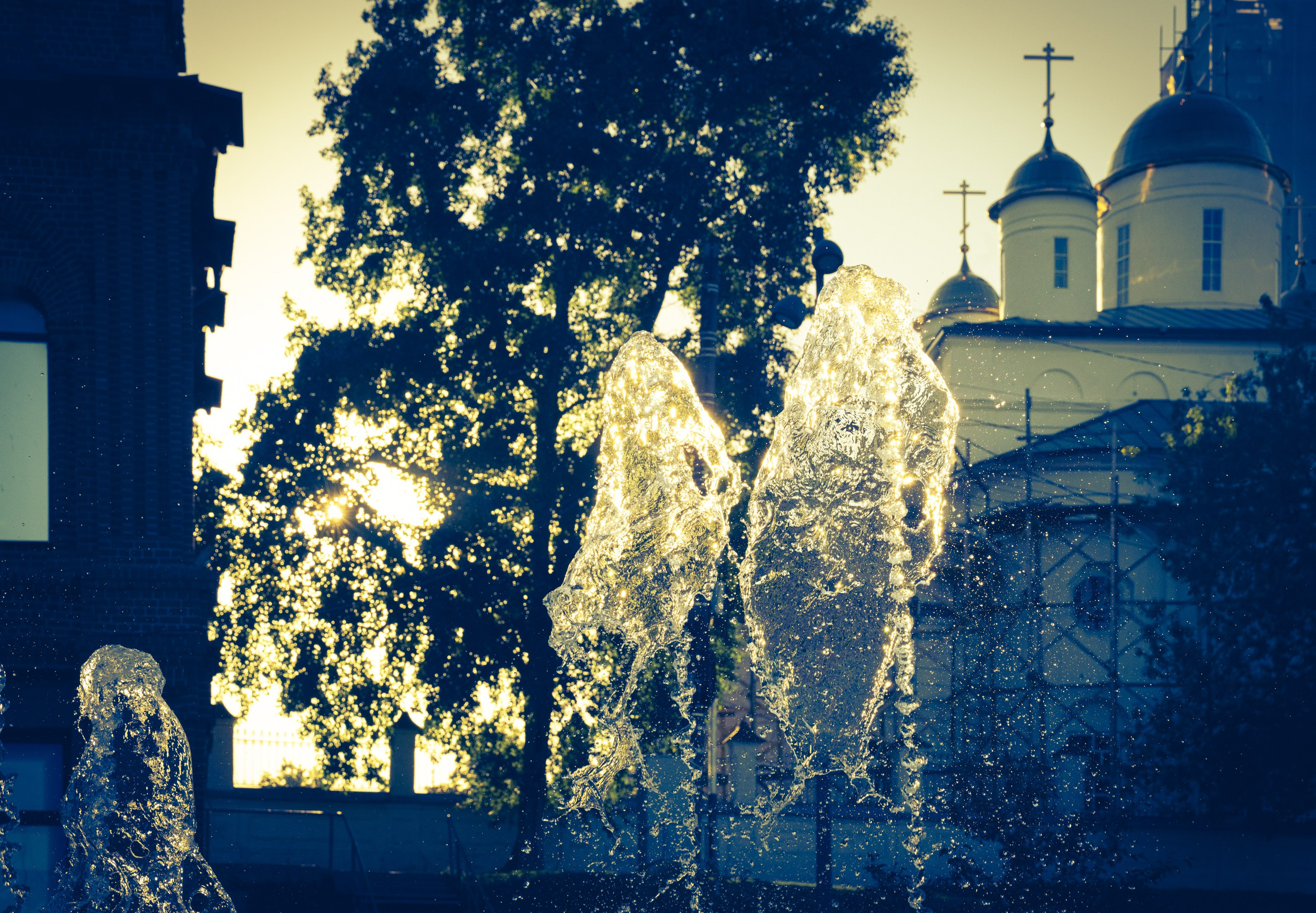 Плёс. ПОБУДЬ ЗДЕСЬ И ЦЕЛЕЕ БУДЕТ ЭТОТ МИР