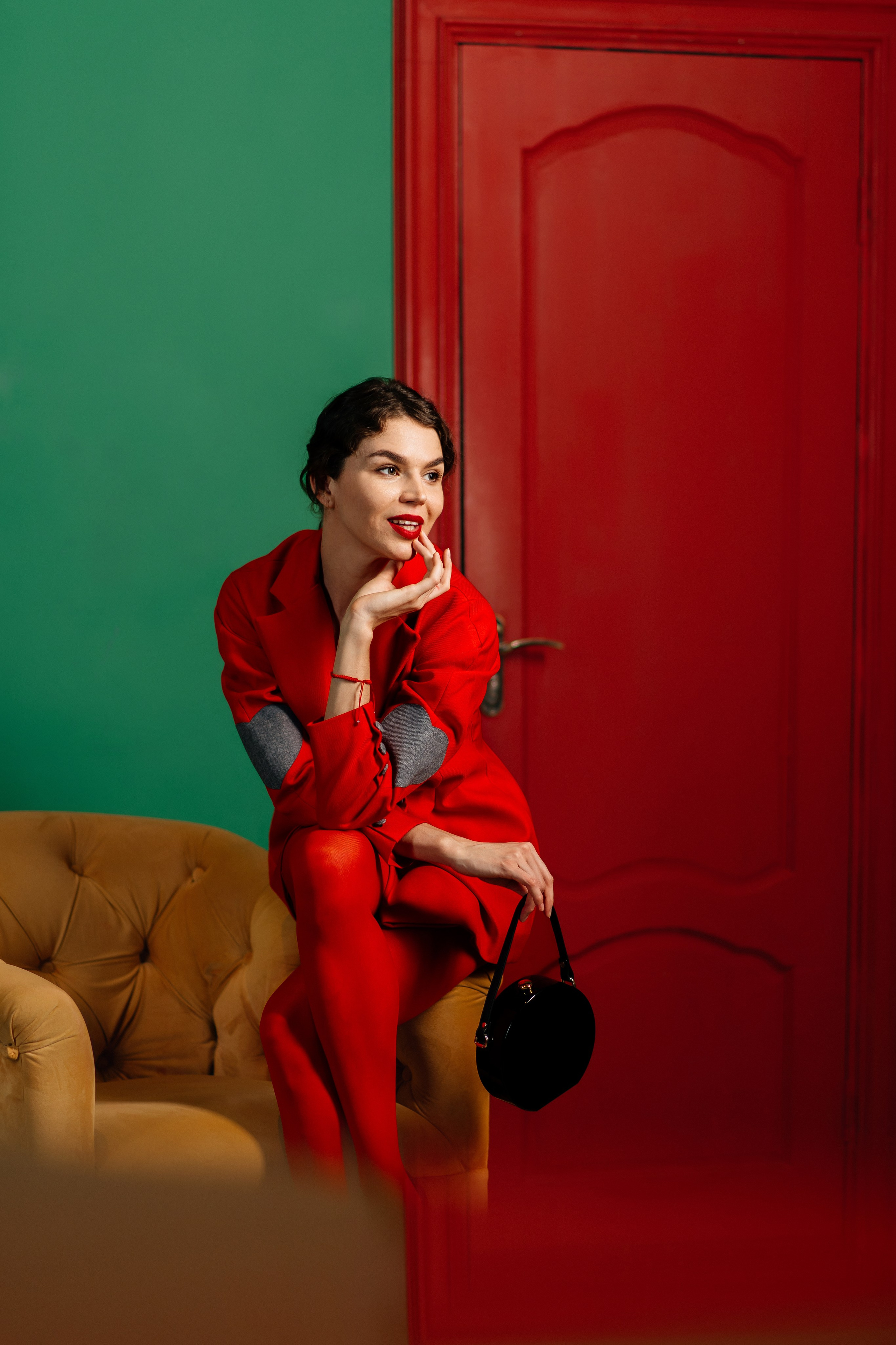 «Красные двери в мир веселья». Фотограф в Москве/Зарайске Шахова Марина