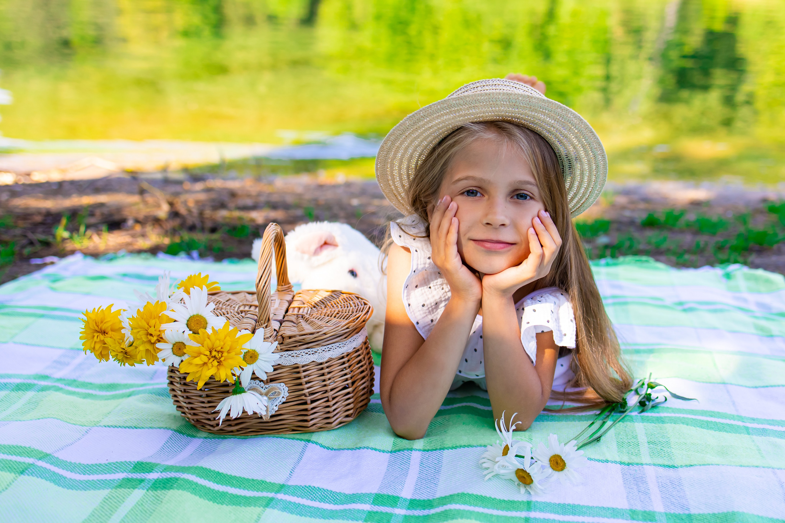 Настя и Катя пикник. Оксана Ромашкина- семейный и ньюборн фотограф из Москвы