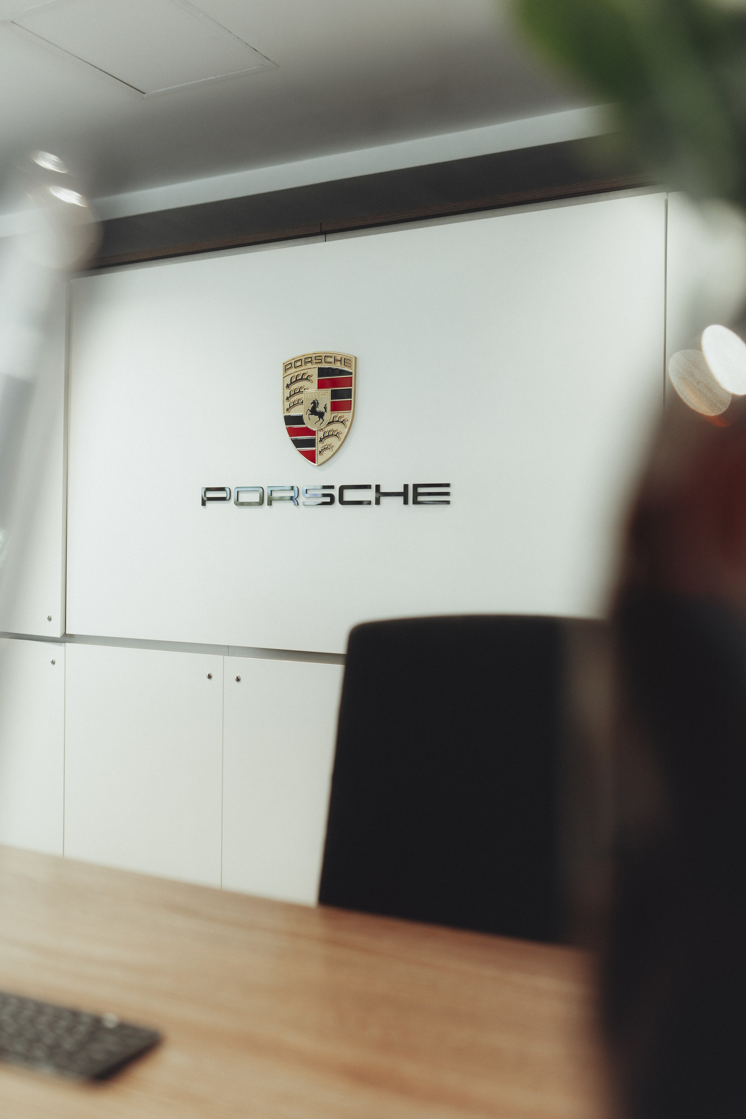 PORSCHE CENTER