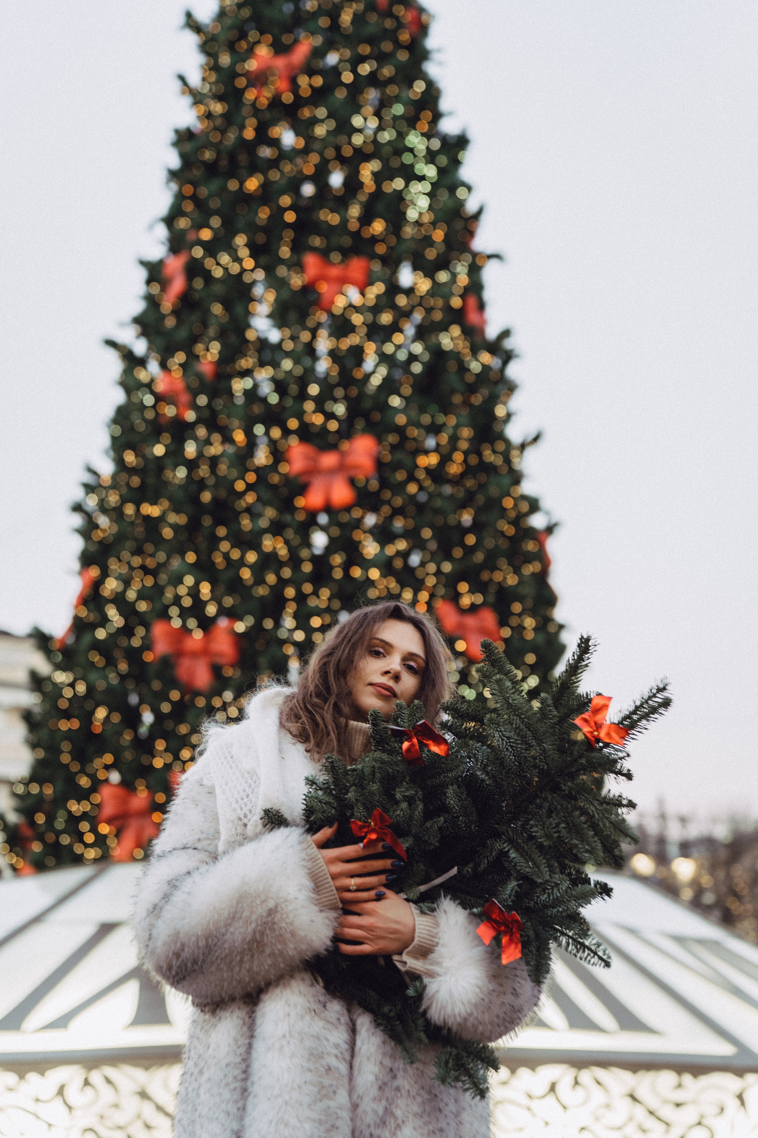 ПРОГУЛКА НА МАНЕЖНОЙ ПЛОЩАДИ ДЛЯ ДЕВУШКИ ПЕРЕД НОВЫМ ГОДОМ (НОВОГОДНЯЯ ФОТОСЕССИИЯ НА МАНЕЖНОЙ ПЛОЩАДИ). Профессиональный фотограф, Санкт-Петербург — Виктория Богомолова