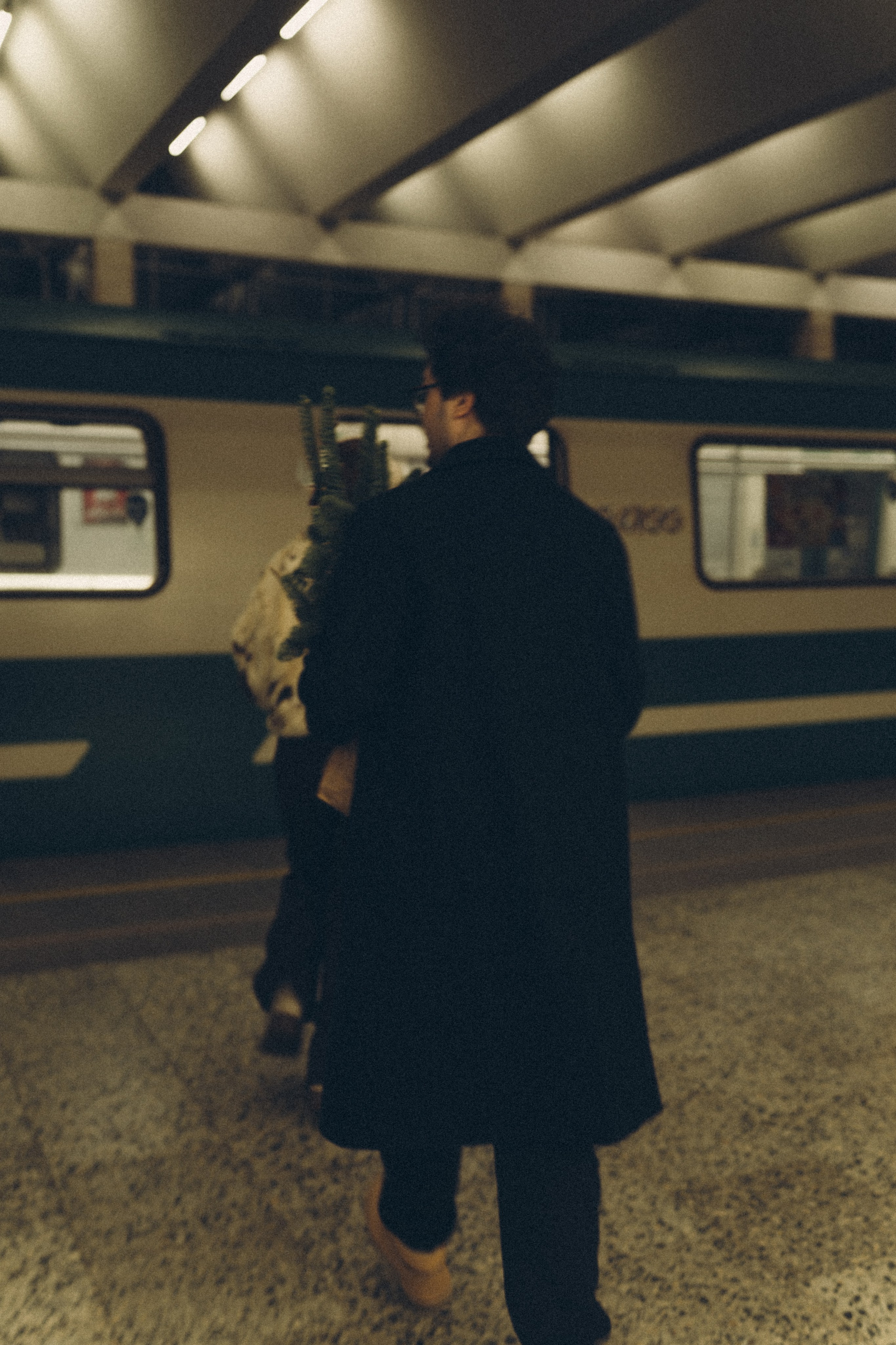 НОВОГОДНЯЯ ФОТОСЕСИИЯ ПАРЫ В МЕТРО ЛЮБОВЬ. Профессиональный фотограф, Санкт-Петербург — Виктория Богомолова