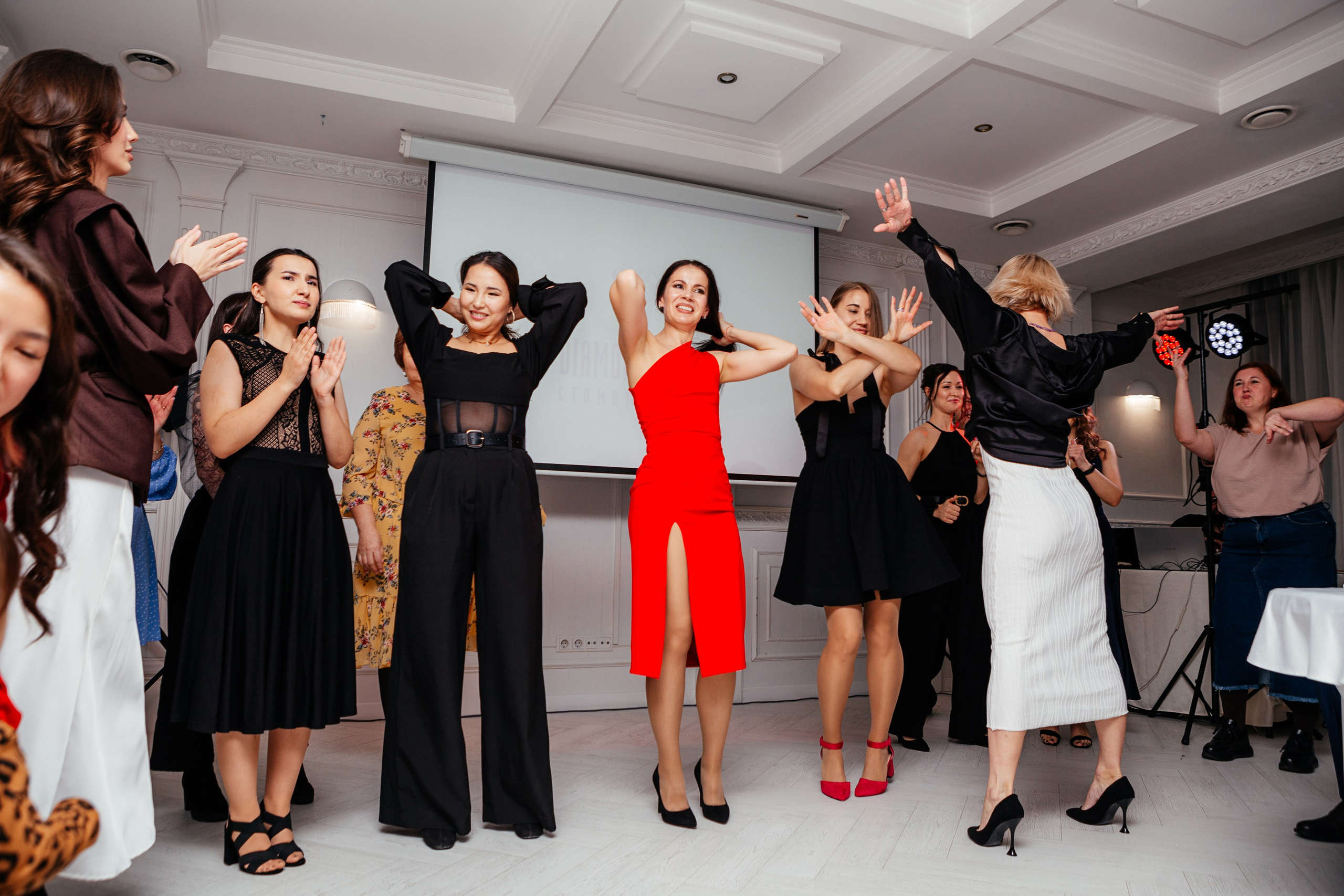 Юбилей стоматологии. Контент фотограф, съемка для маркетплейсов, фуд съемка и репортажи в Новосибирске Ралия Галеева