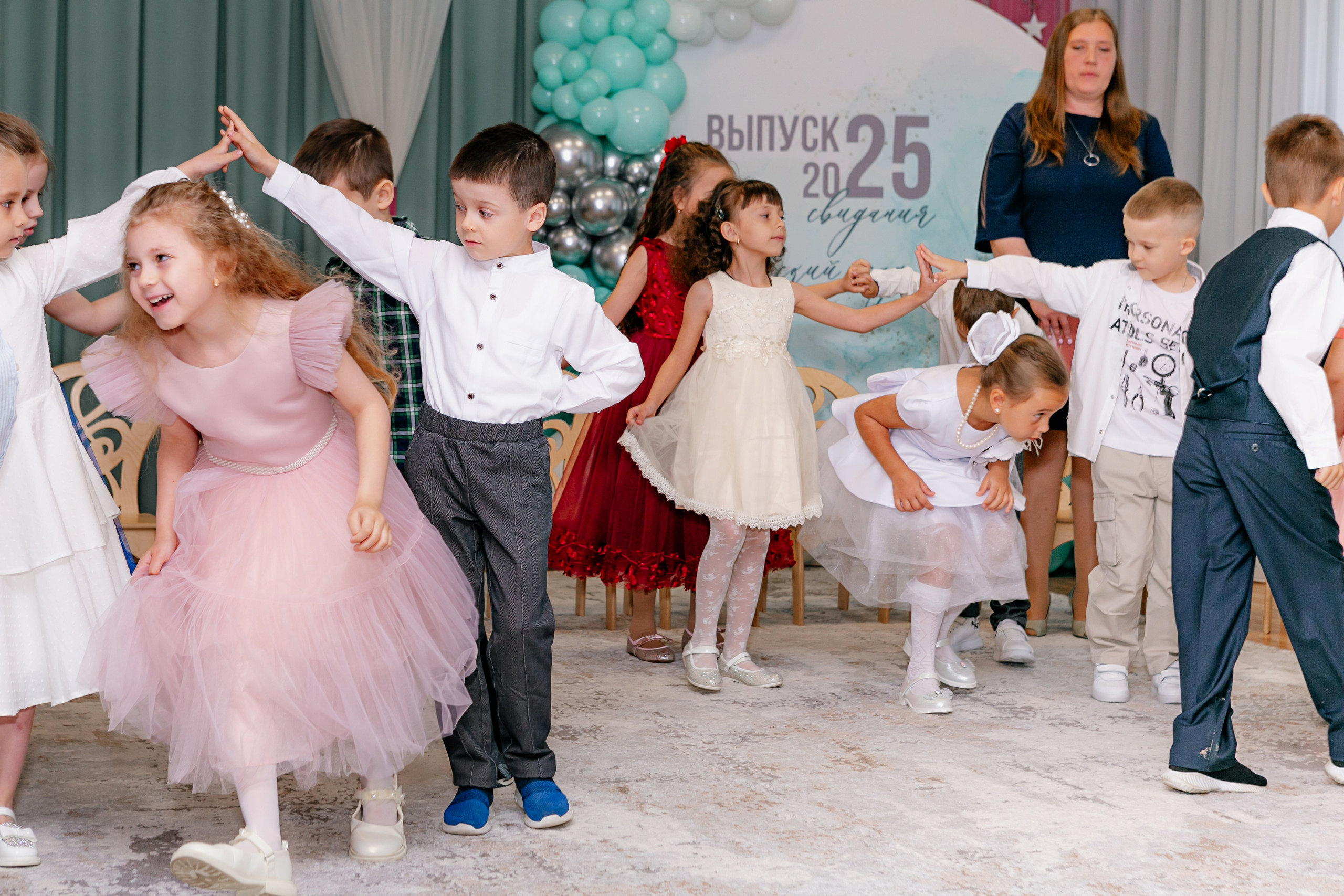 ВЫПУСКНОЙ ДЕТСКИЙ САД. Контент фотограф, съемка для маркетплейсов, фуд съемка и репортажи в Новосибирске Ралия Галеева