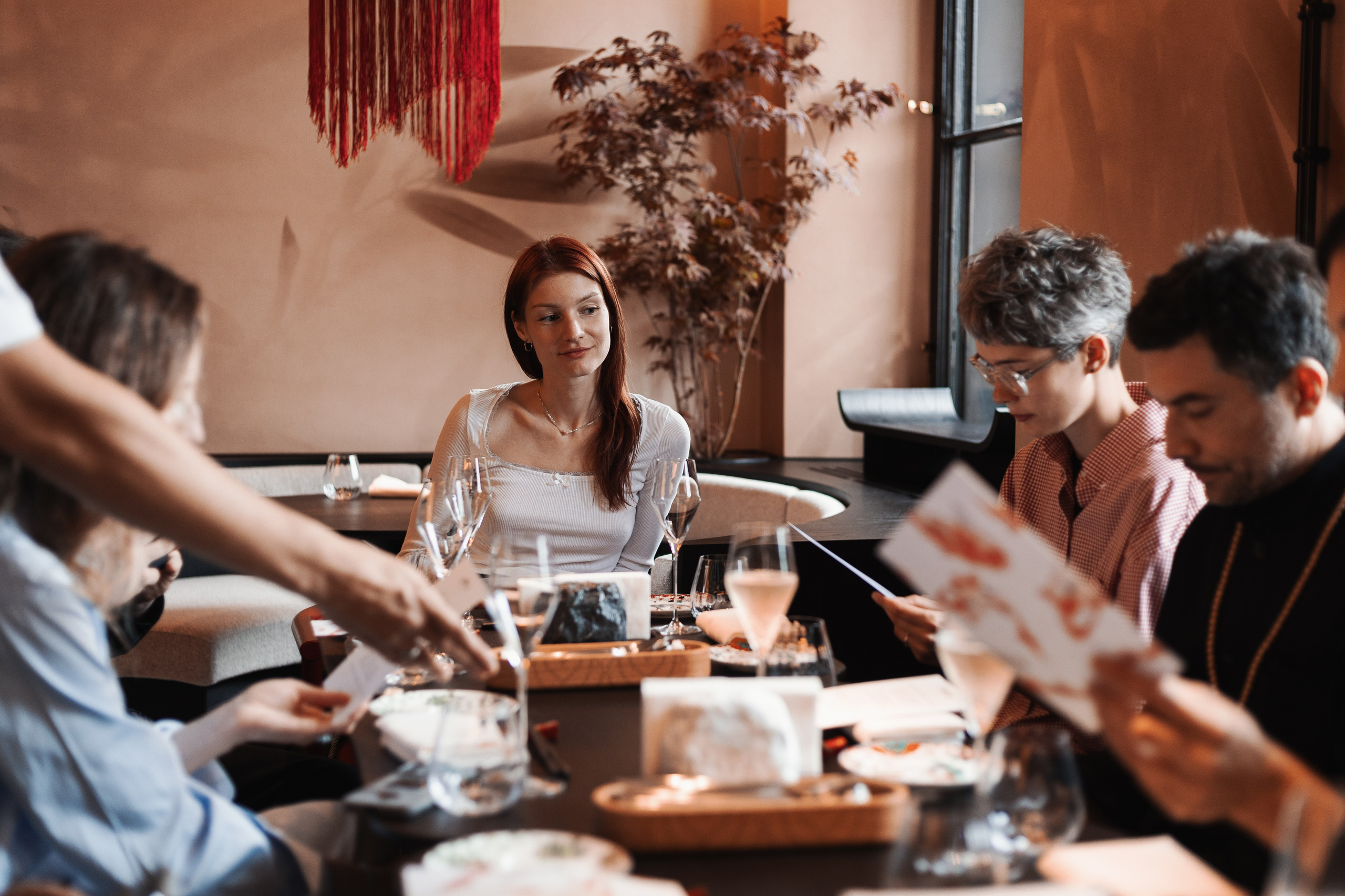 KGallery & Lotus Bistro. Портретный и репортажный фотограф Настя Куприянова