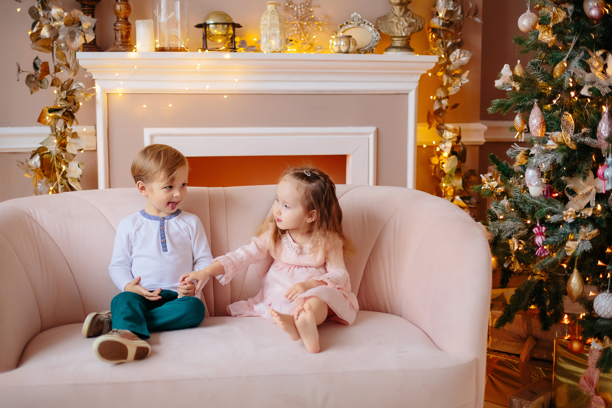 Новогодняя фотосессия подружек с детками. Свадебный и семейный фотограф Ксения Шекк Екатеринбург