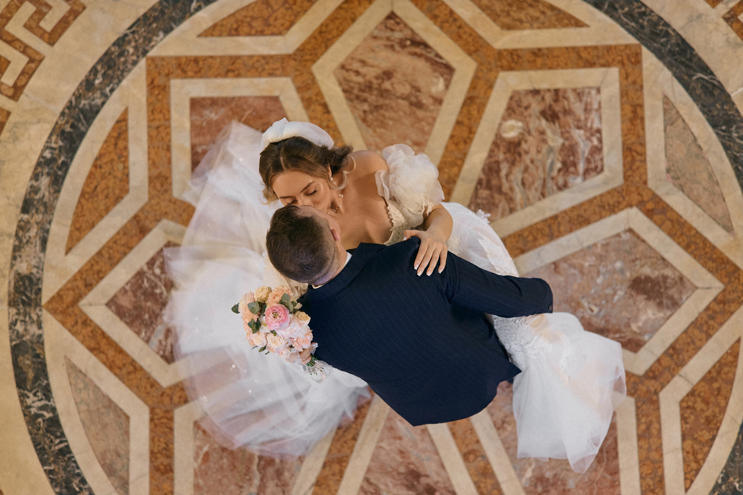 Эмиль & Ангелина. Сестры Карабаза. Фотографы и ретушеры в Москве и Санкт-Петербурге