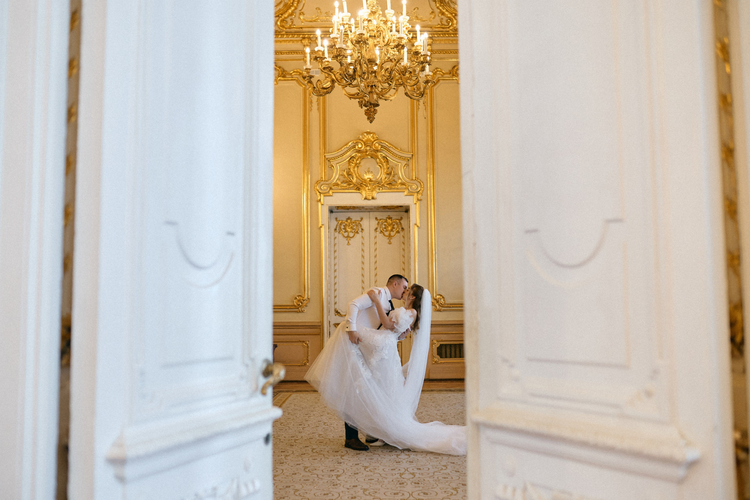 Эмиль & Ангелина. Сестры Карабаза. Фотографы и ретушеры в Москве и Санкт-Петербурге