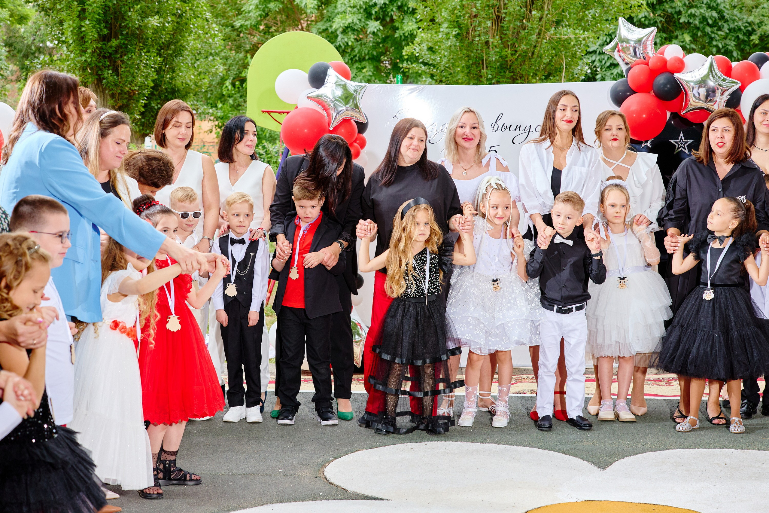 Выпускной 45 сад. Фотограф Выпускные альбомы Таганрог Сергей Коробченко