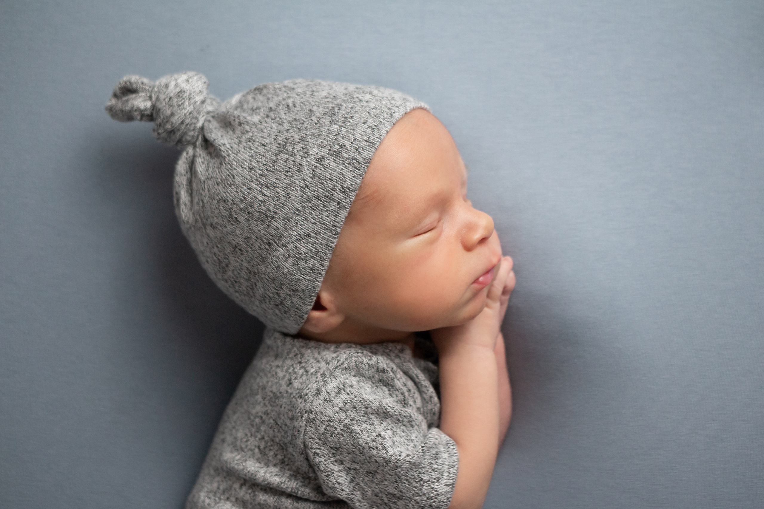 Классический стиль newborn. Фотограф новорождённых Анапа Елена Кушнарь