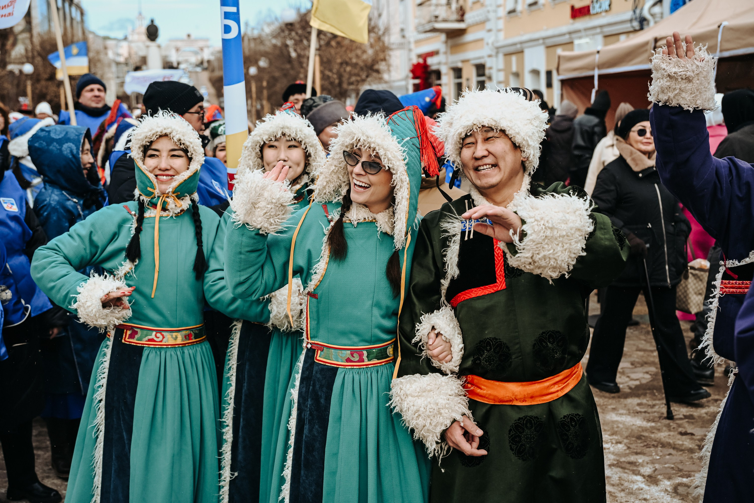 Дэгэлфлэшмоб. Фотобанк Республики Бурятия