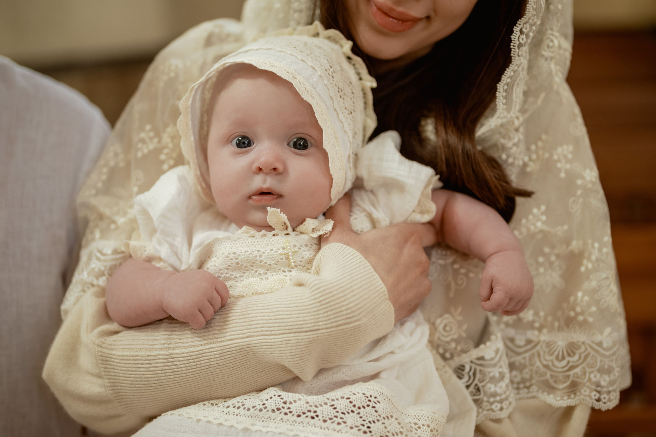 Крещение в храме Петра и Февронии. Юлия Басня семейный и свадебный фотограф в Донецке