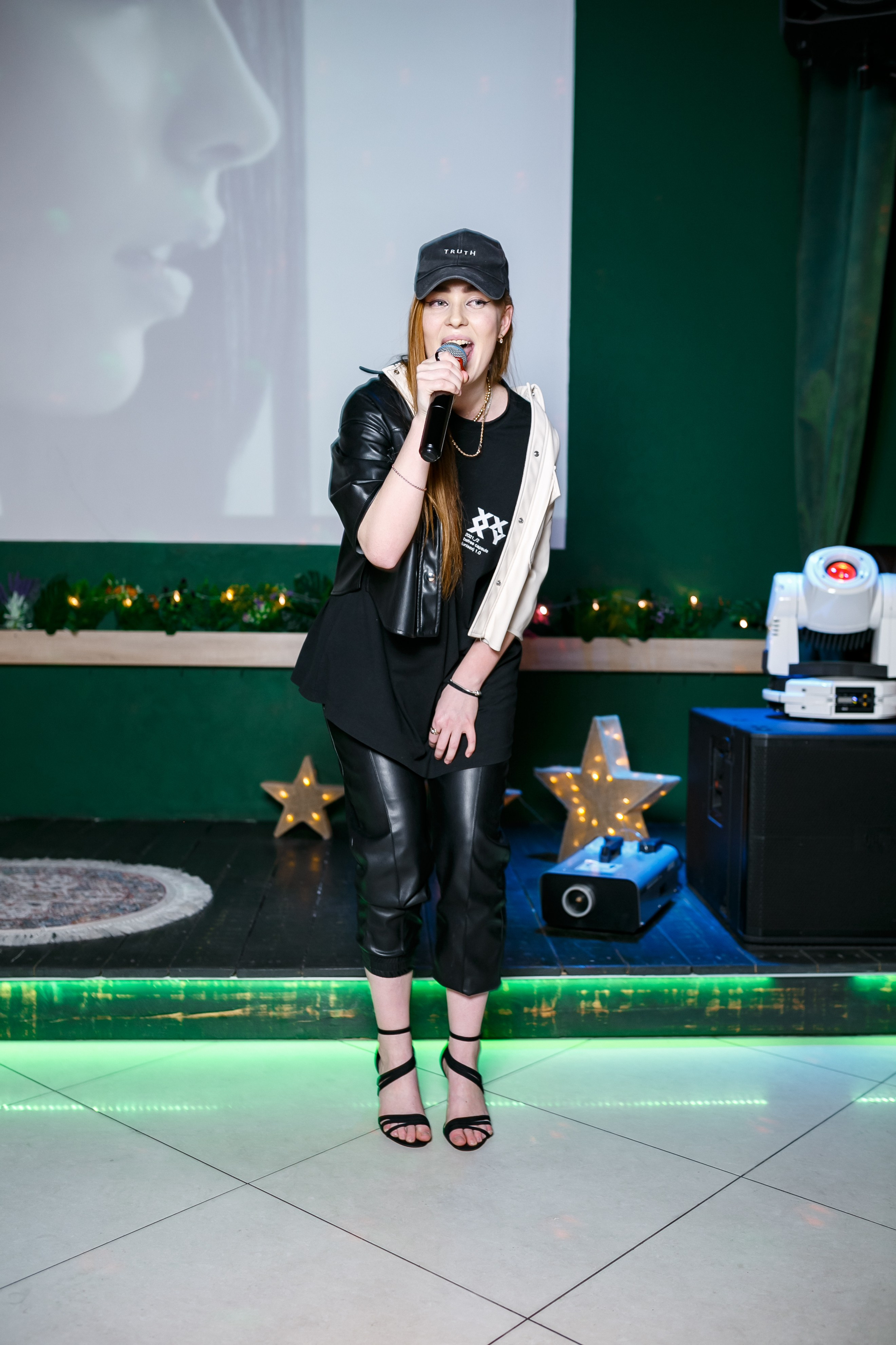 Караоке бар Bravo. Фотограф в Воронеже Иван Самодуров