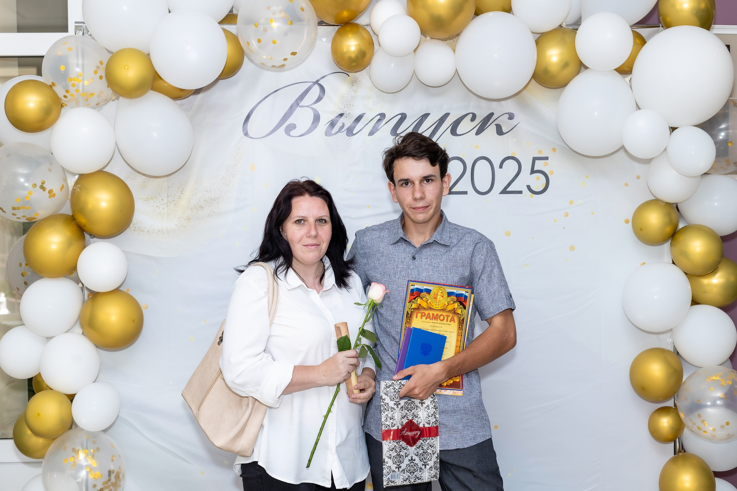 Вручение аттестата 2025. Выпускные альбомы Майкоп, Краснодар Елена Золотарева