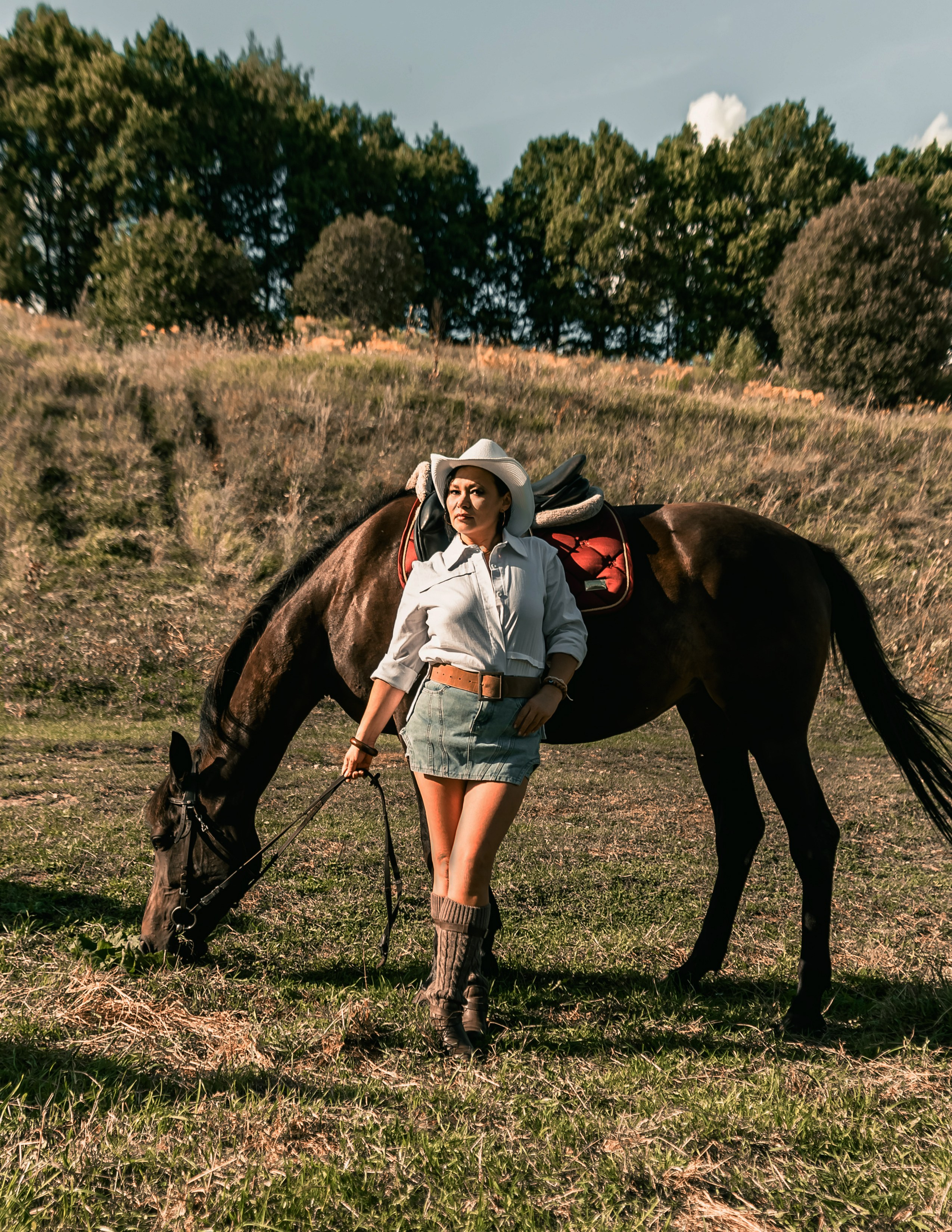 Красивые фотографии девушки на лошади.