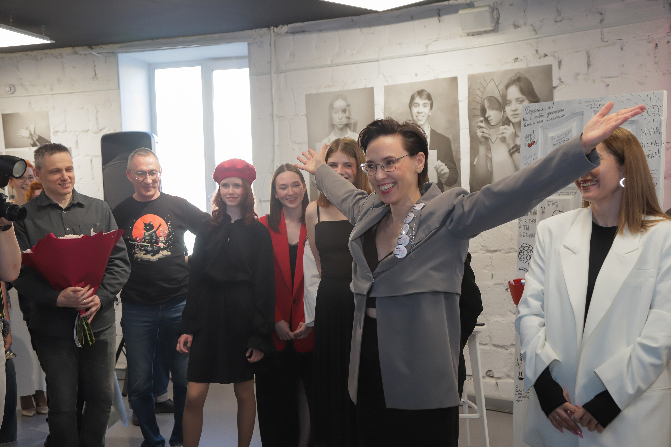 Выставка — проект «Мы начинаем путь!». АРТИКУЛ. Выпускные альбомы Нижний Тагил