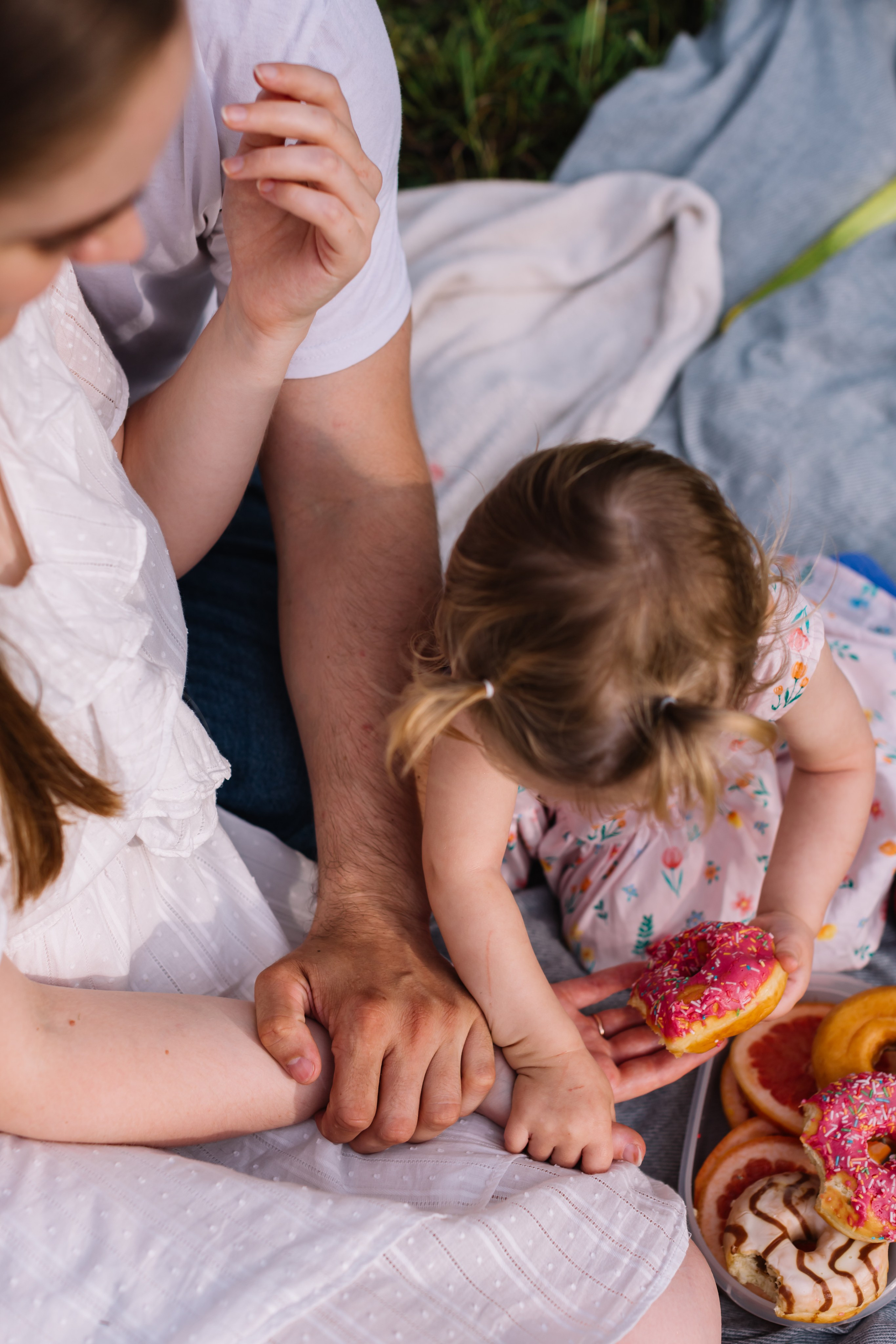алёна малахова фотограф новосибирск семейный детский домашняя фотосессия в новосибирске день рождения репортажная съёмка фотосессия с лошадьми на конюшне деревня алтай  на природе фотосессия в детском саду мама и сын предложение руки и сердца идея  помолвка фотосессия берег закат детский день рождения годик торт аниматор лофт игровая продолжение следует prodoljenie_sleduet_  корпоратив тимбилдинг первоклашка линейка  контент  бизнес портрет оперный новат франция берет весна девушка мама и дочь мать и дитя