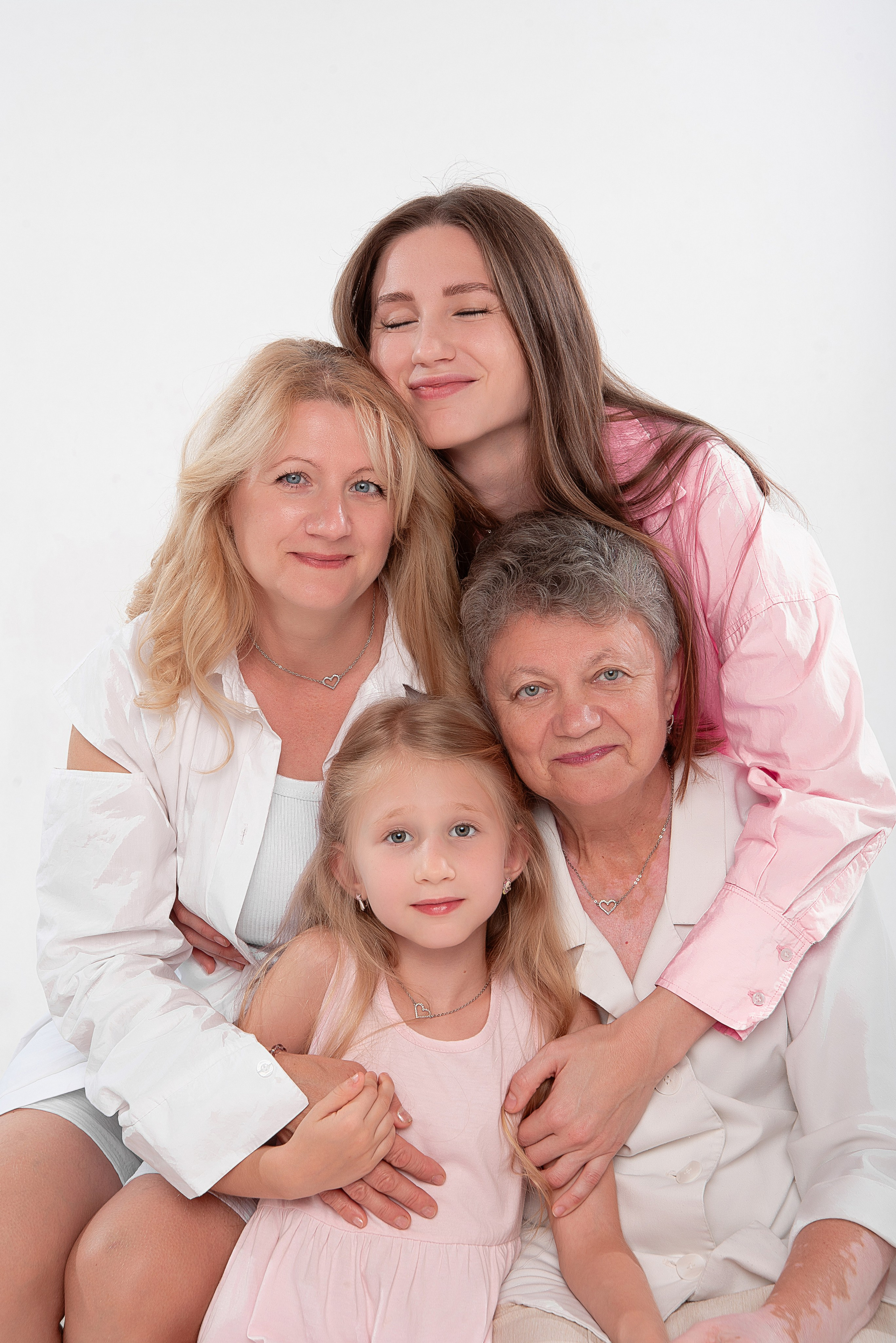 Фотосессия с мамой. Детский студийный фотограф Сочи