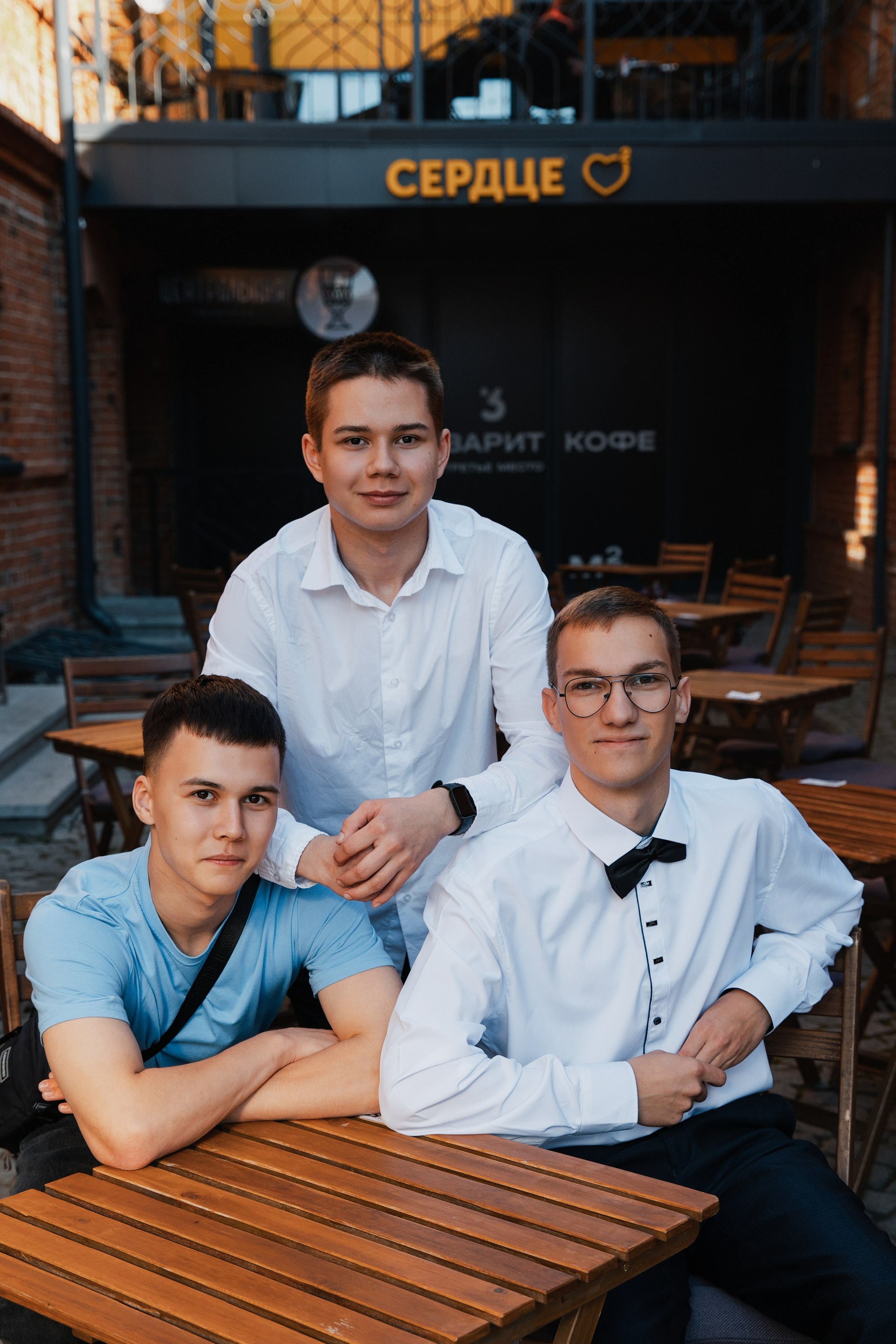 Выпускники 110 школы в Арт квадрате. Выпускные альбомы и фотокниги в Уфе и РБ