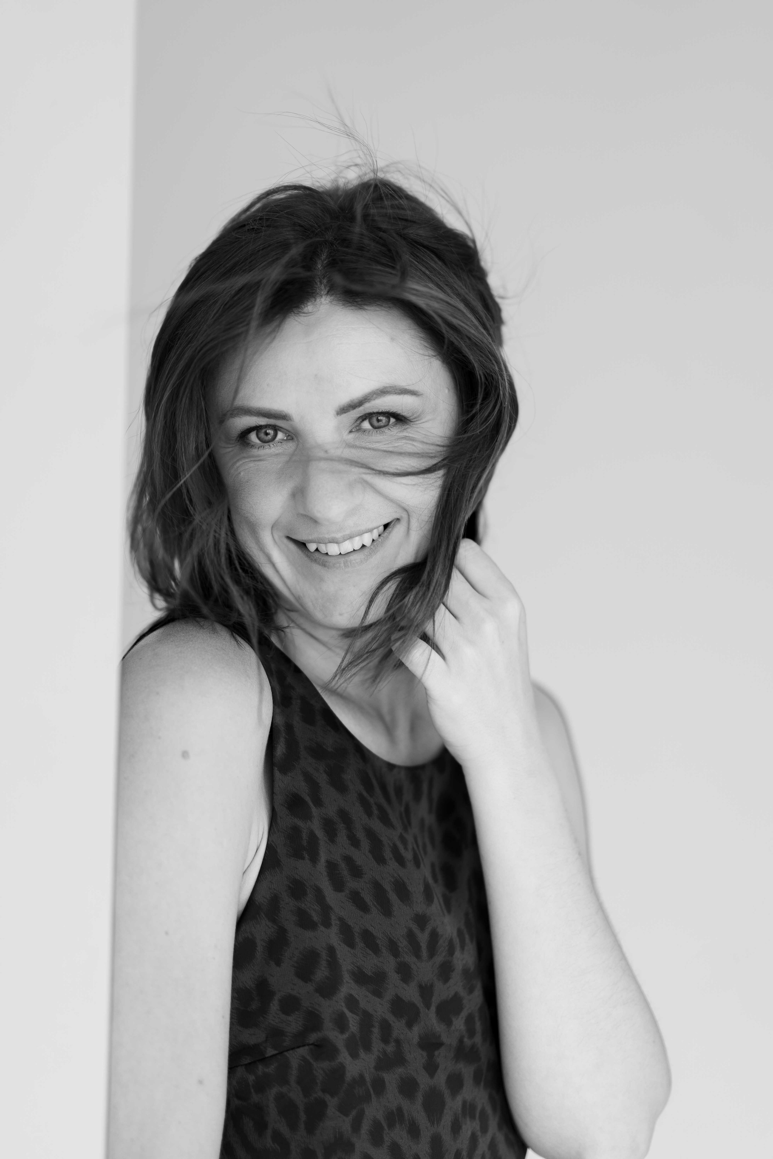 Женский портретный фотограф 35+ Воронеж. Добро пожаловать в магию ЧБ портрета