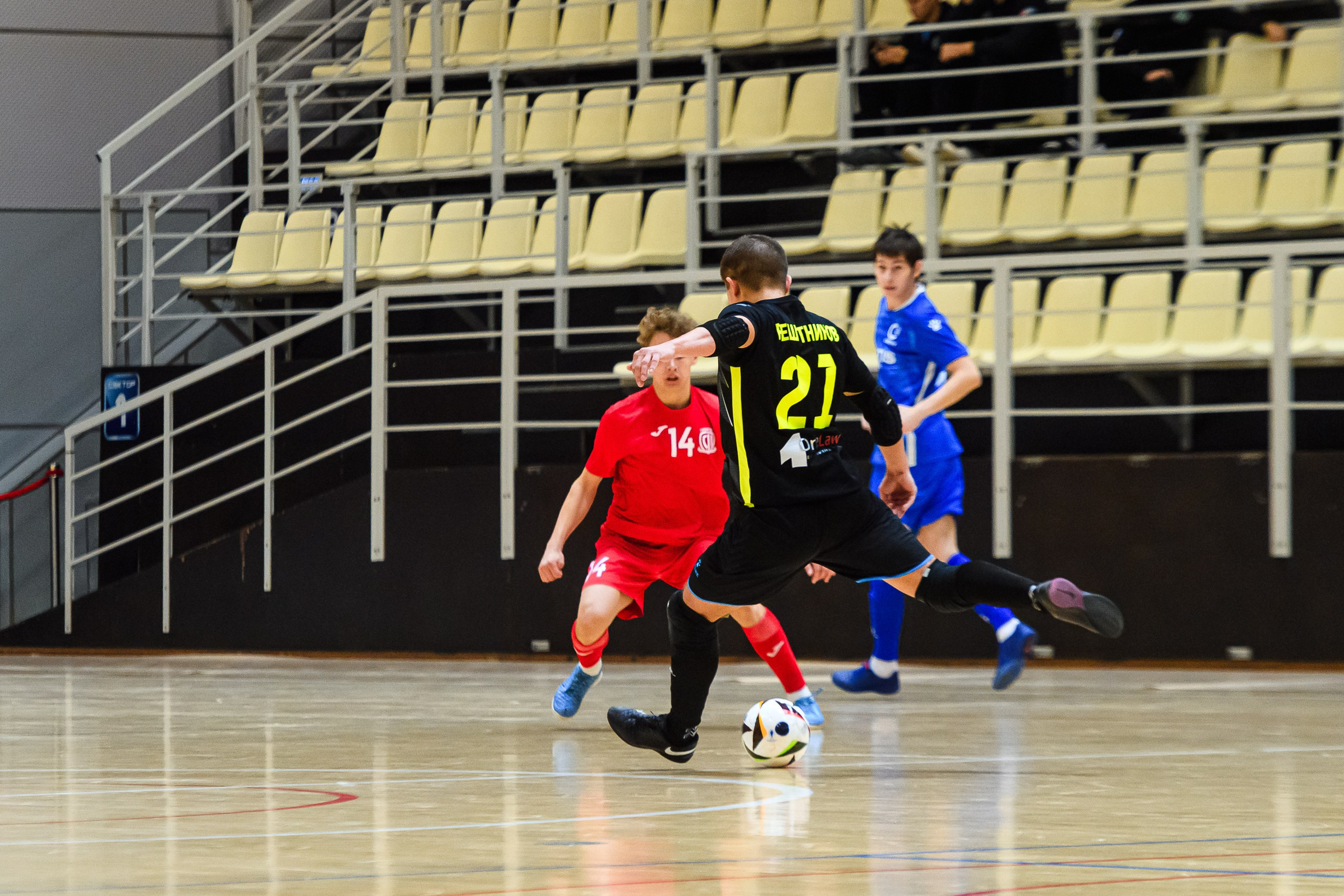 Высшая лига по футзалу — Сезон 2024-2025 — 2ой тур. Репортажный фотограф в Кемерово