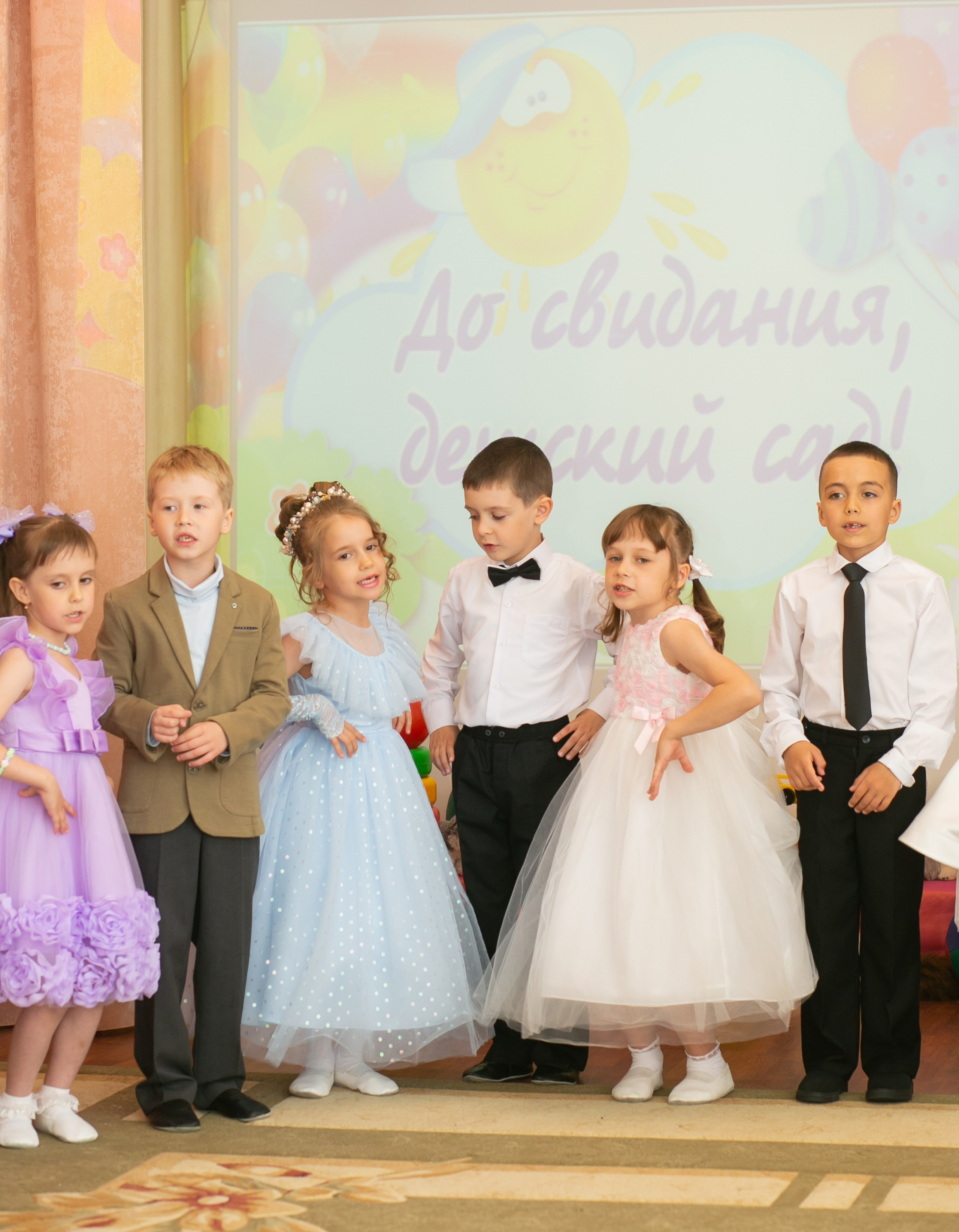 Выпускные и Утренники. Фотограф новорожденных и семейный фотограф НСО г. Бердск Марина Львова