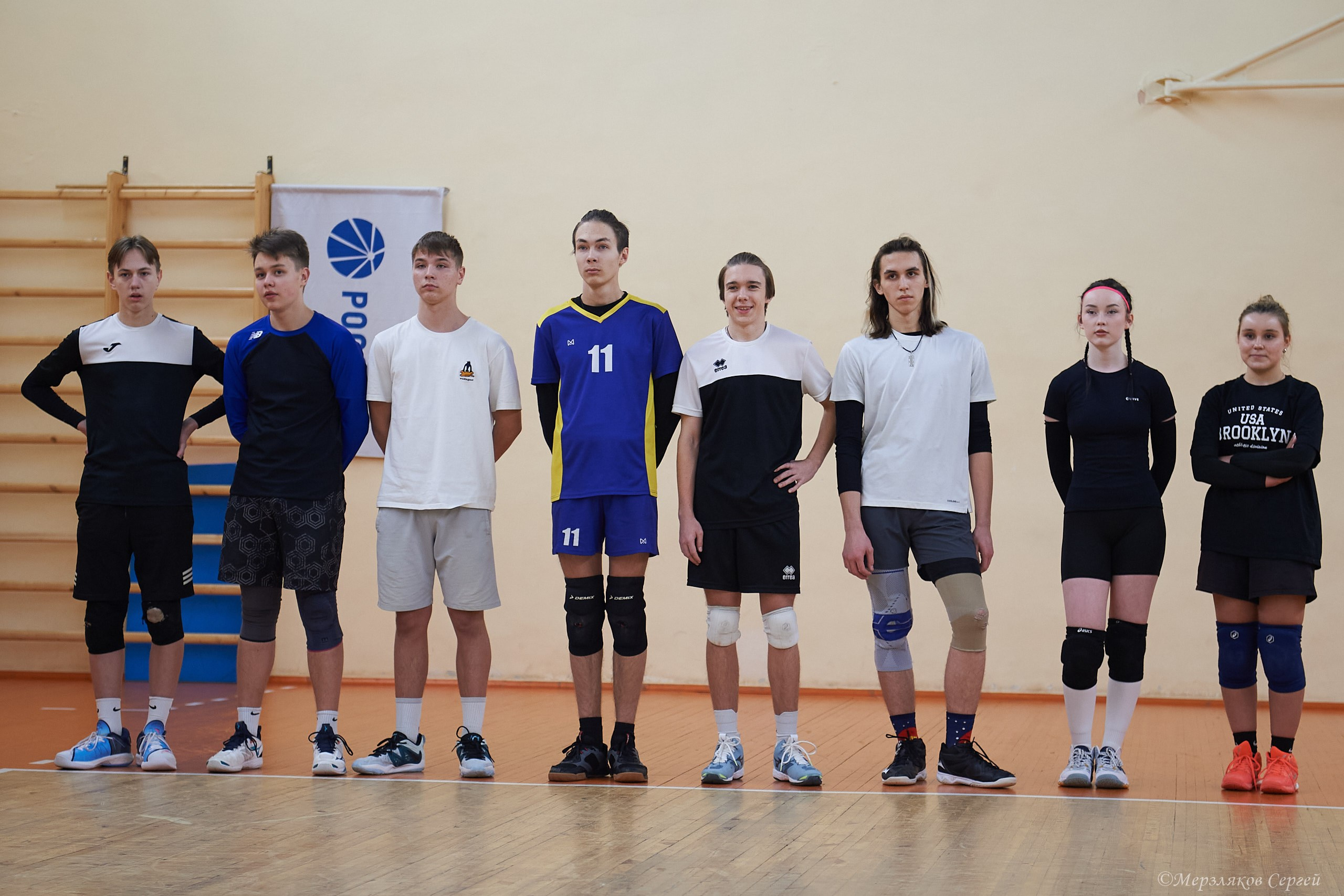 Новогодний турнир по волейболу. Ижевск. 15.12.2023. Спортивный репортажный фотограф в Ижевске Сергей Мерзляков