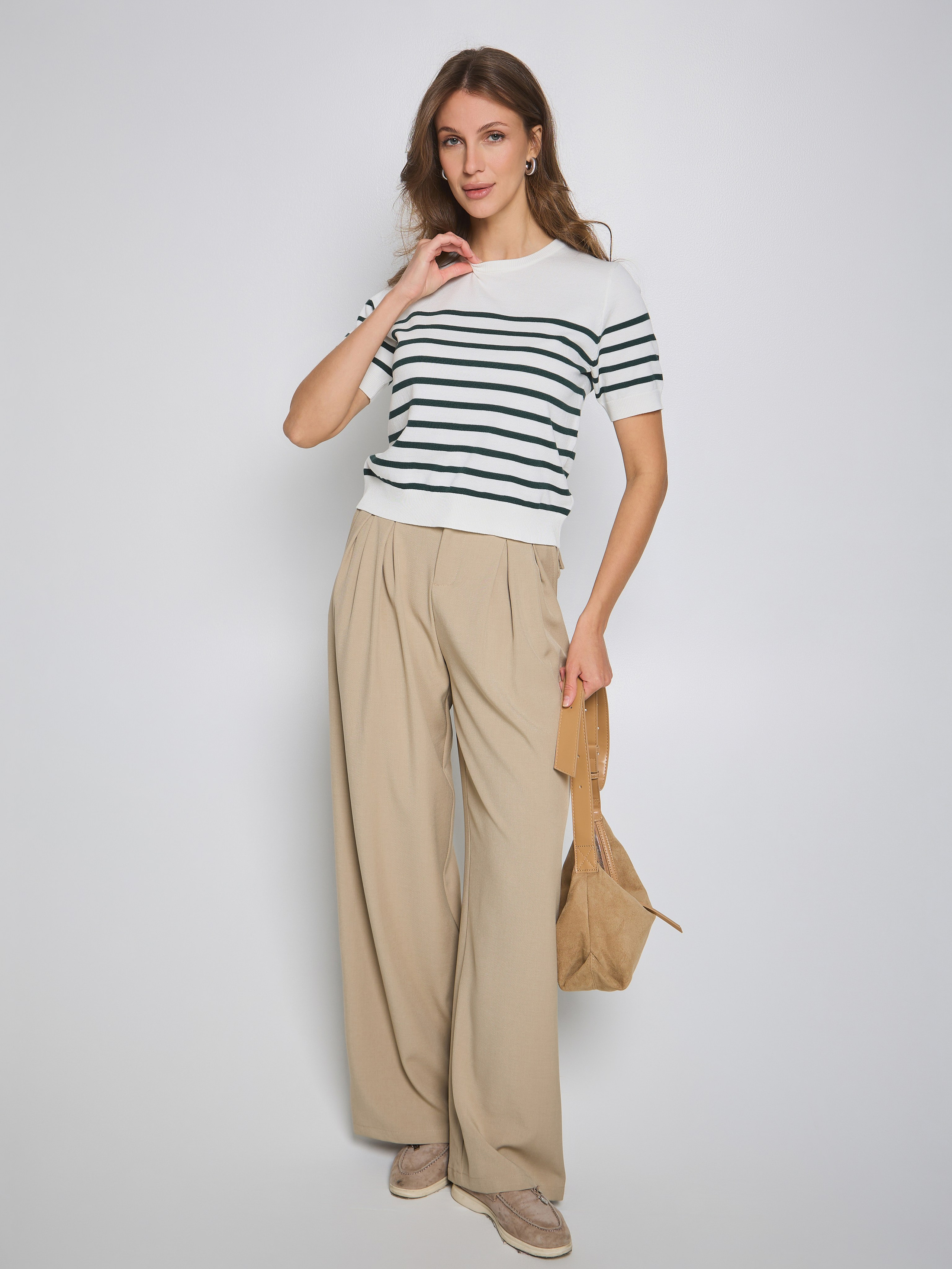 Одежда для маркетплейсов. Фотограф Руслан Потапов в Краснодаре