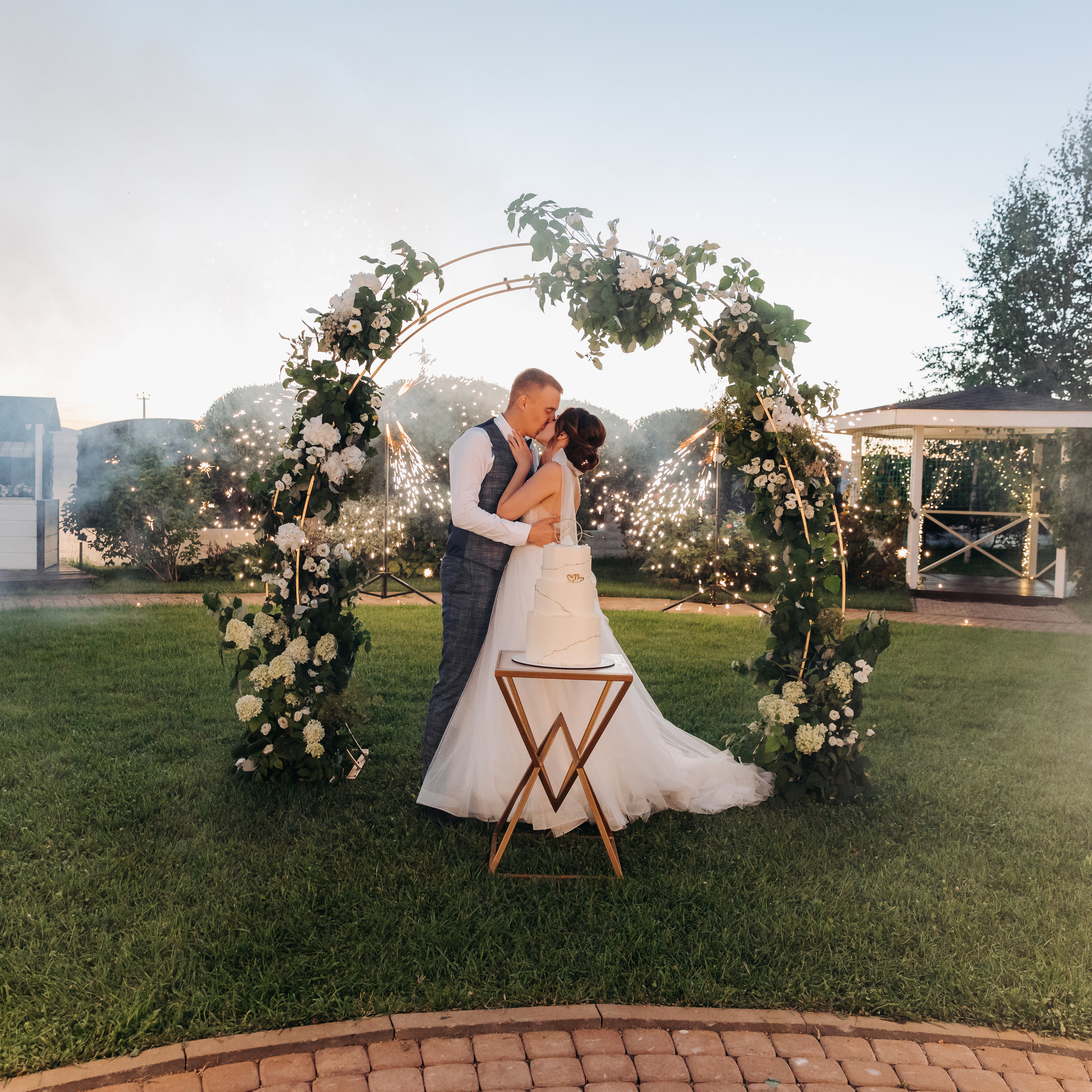 Свадебный фотограф в Санкт-Петербурге (Спб) и Тбилиси. Свадебный фотограф в Санкт-Петербурге и Москве LETU