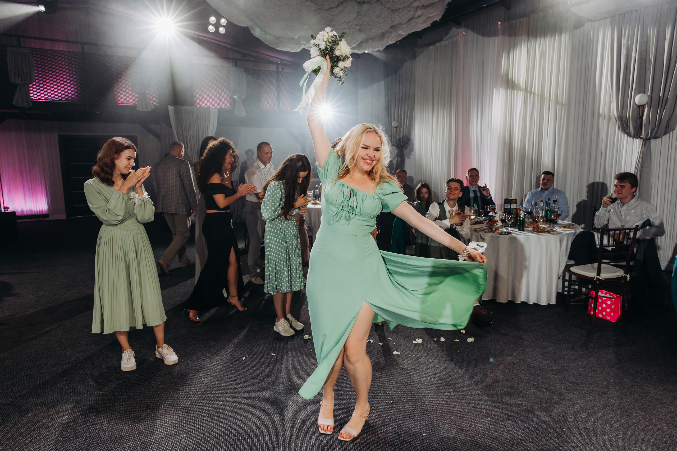 Свадебный фотограф в Санкт-Петербурге (Спб) и Тбилиси. Свадебный фотограф в Санкт-Петербурге и Москве LETU