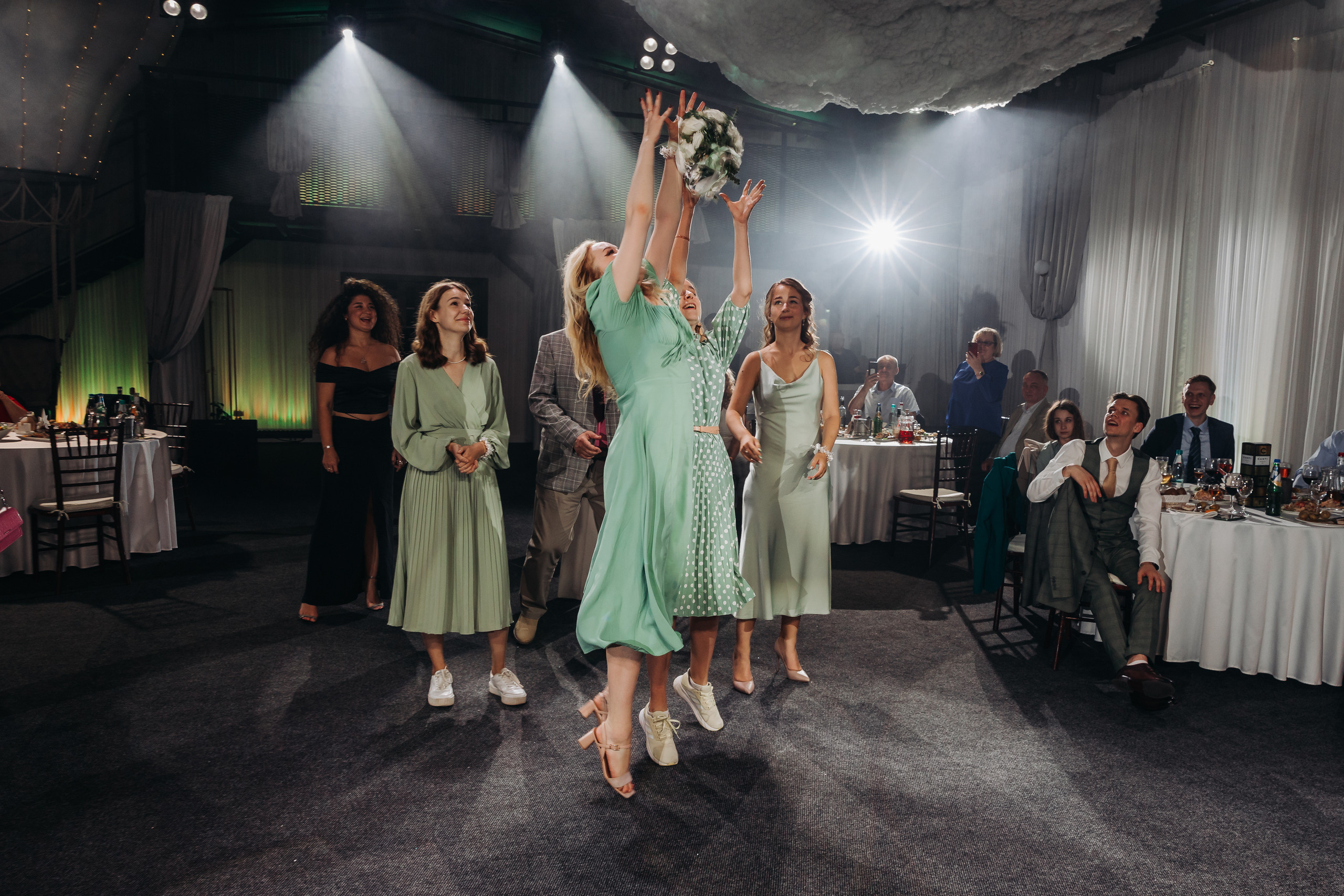 Свадебный фотограф в Санкт-Петербурге (Спб) и Тбилиси. Свадебный фотограф в Санкт-Петербурге и Москве LETU