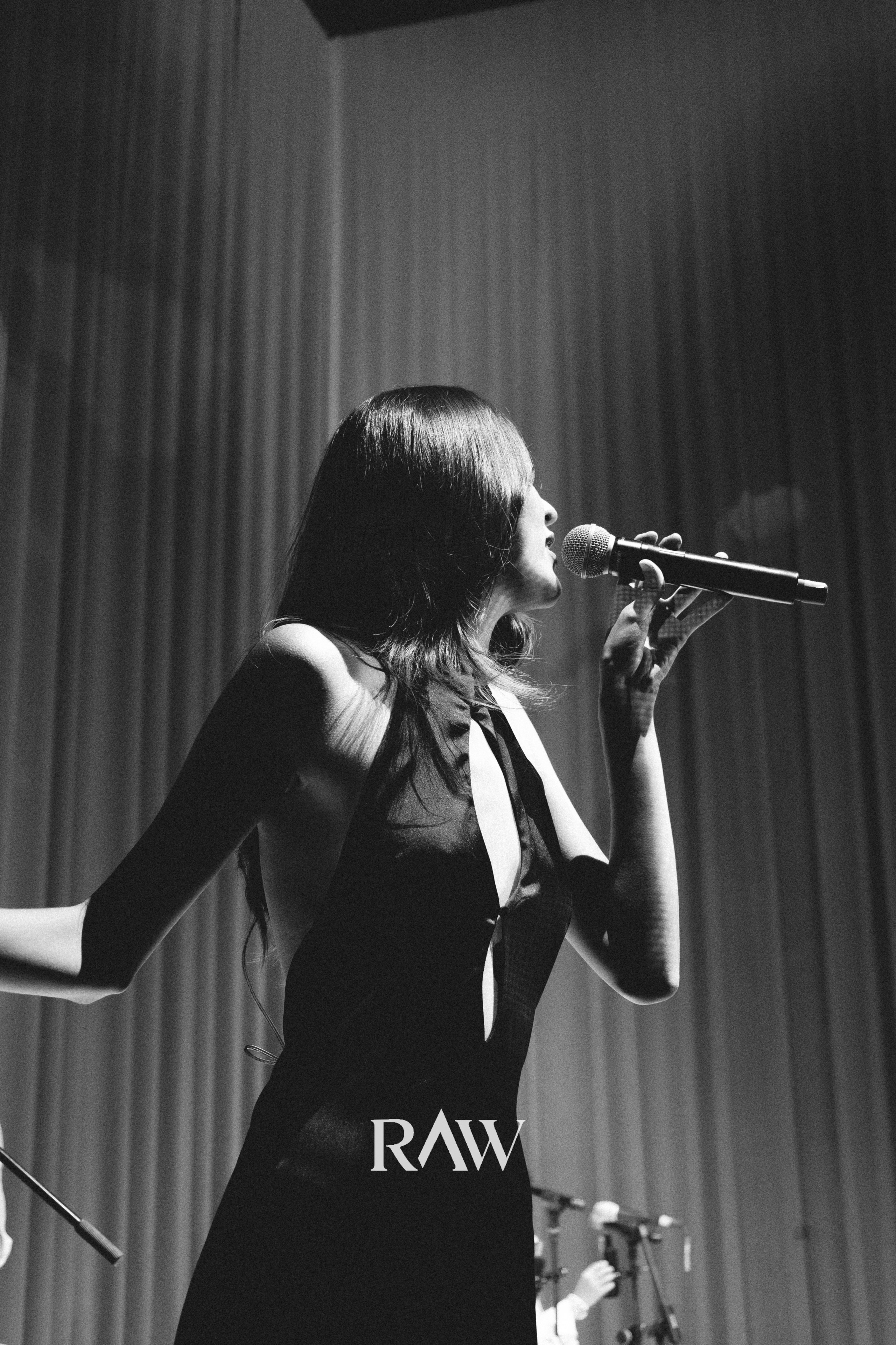 M'Dee Solo Concert. Maksiimiliano Raw фотограф Алматы