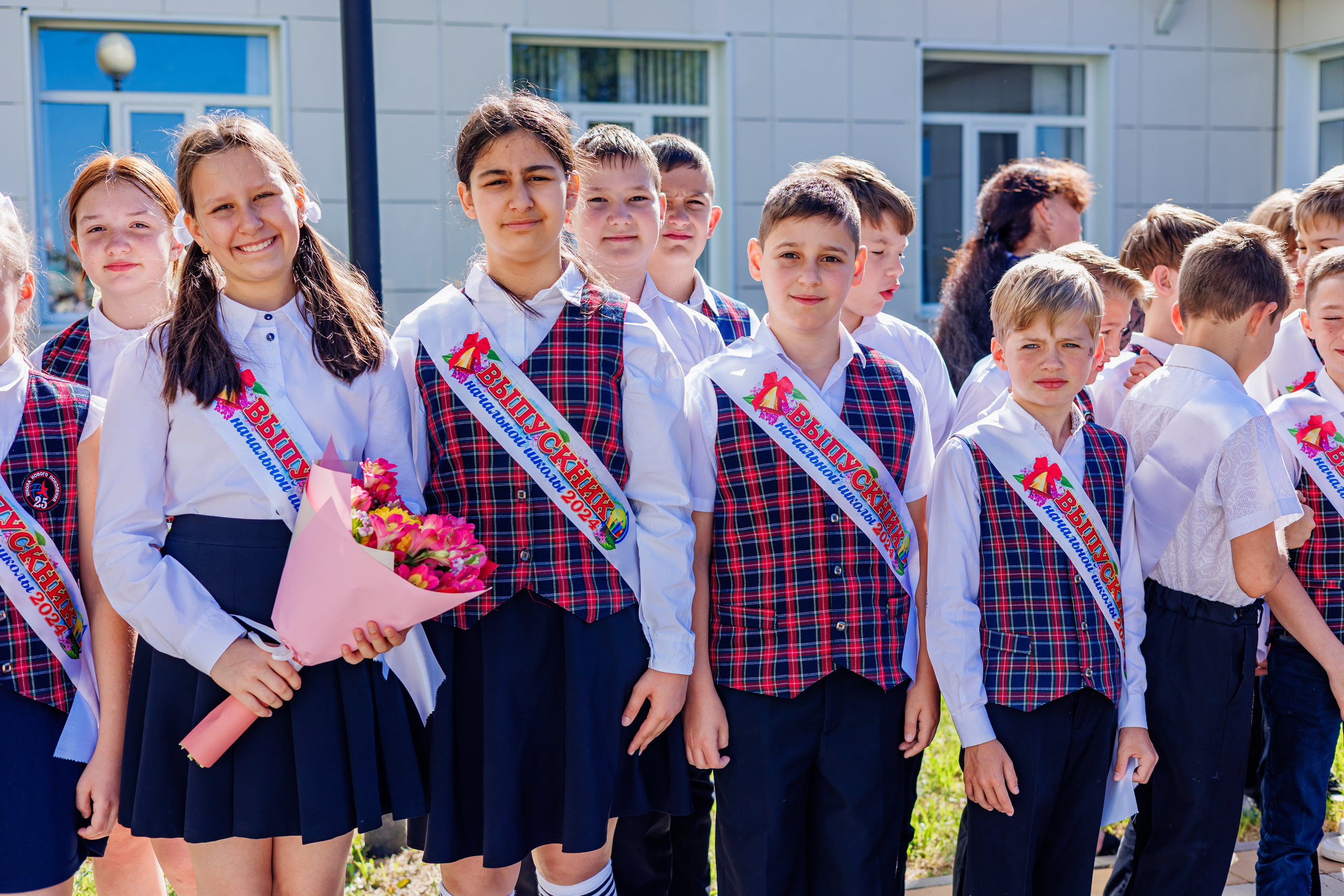 Выпуск 4а 25школа'24 год. Свадебный и семейный фотограф в Армавире