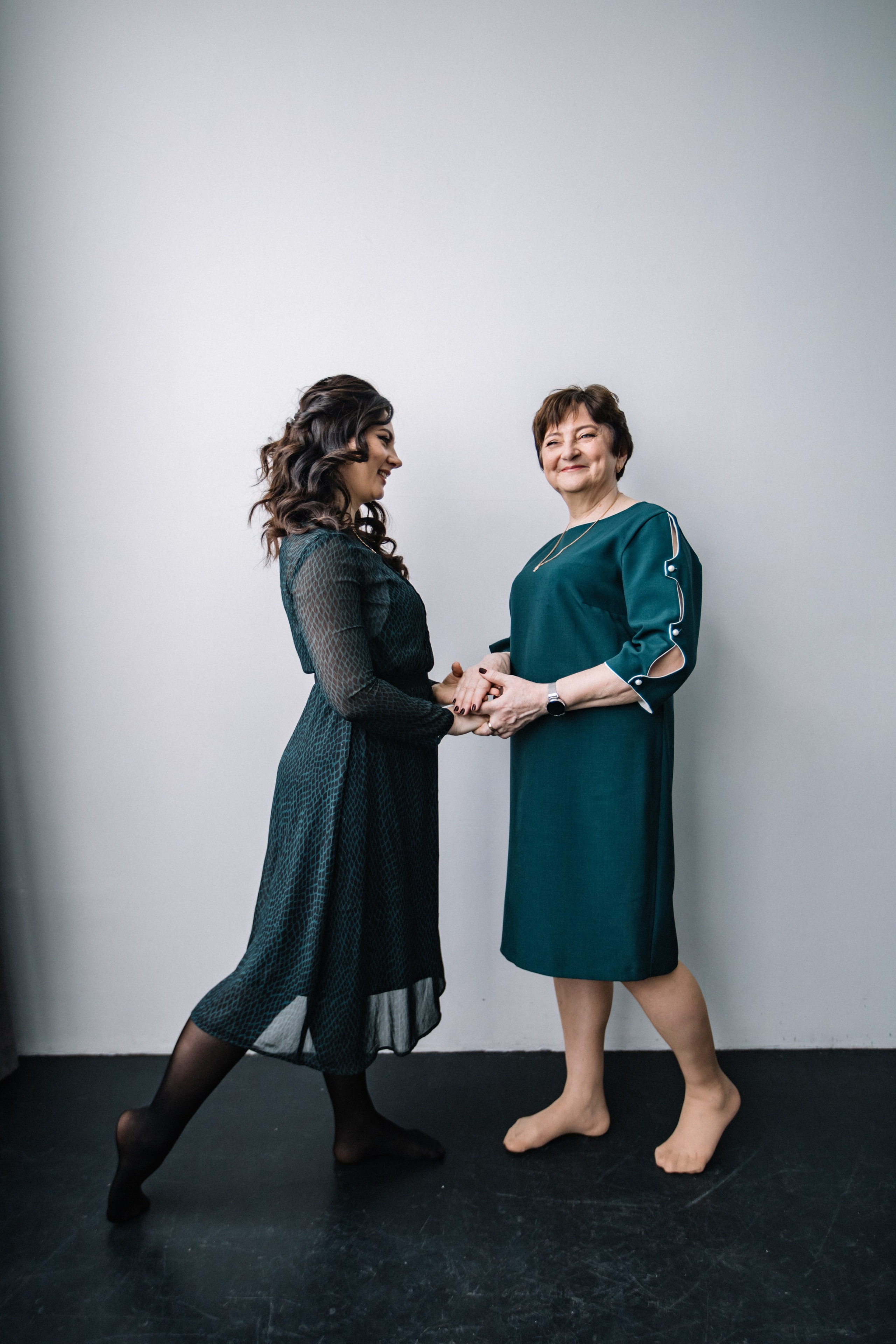 Настя, Маша и Мама. Главная