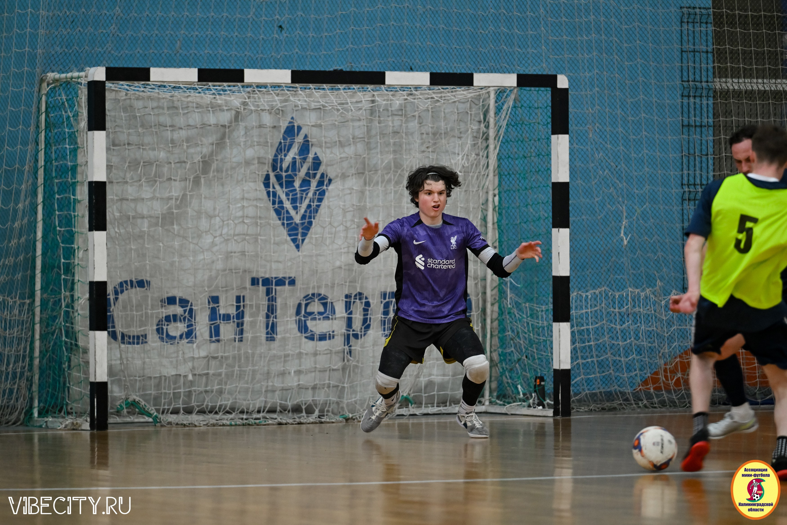 8 тур Корпоративной Бизнес-Лиги по футзалу. VIBECITY.RU Вайб Сити Ру Фоторепортажи Фотоотчеты Калининград
