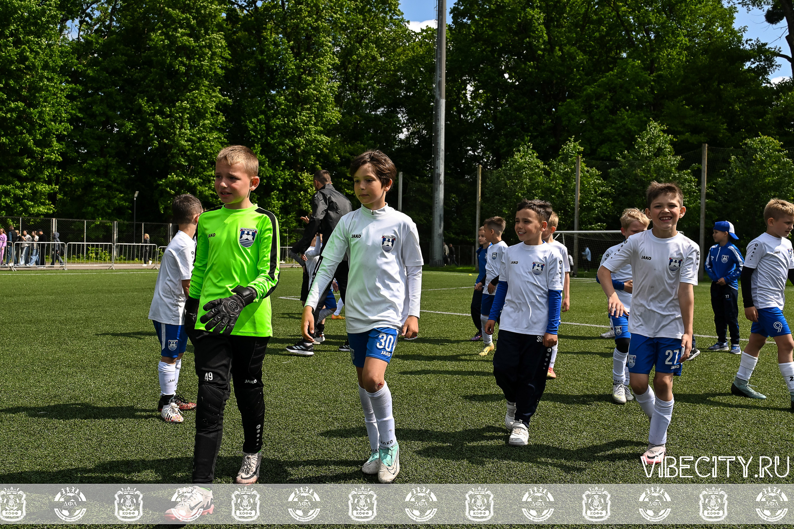 Большие Звезды светят Малым. VIBECITY.RU Вайб Сити Ру Фоторепортажи Фотоотчеты Калининград