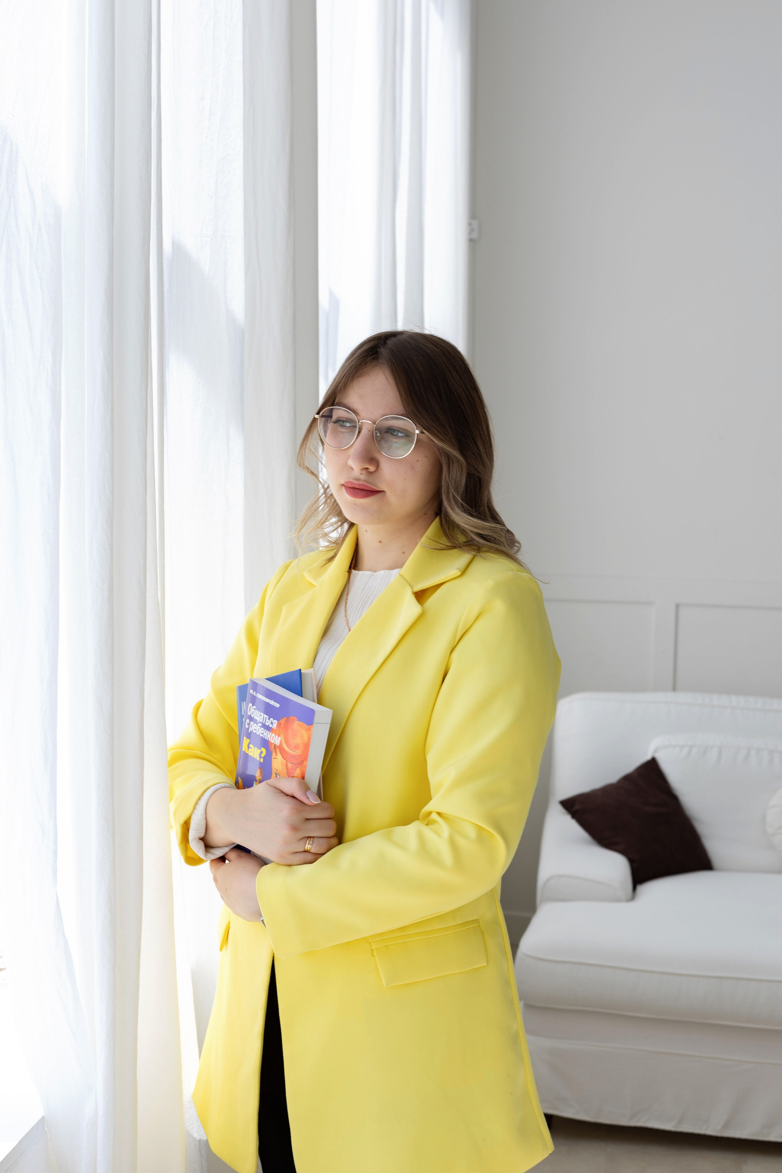 Семейная фотосессия в студии (Михаил, Крестина и Макар). Женский фотограф в Орске Новотроицке Динара Долганова