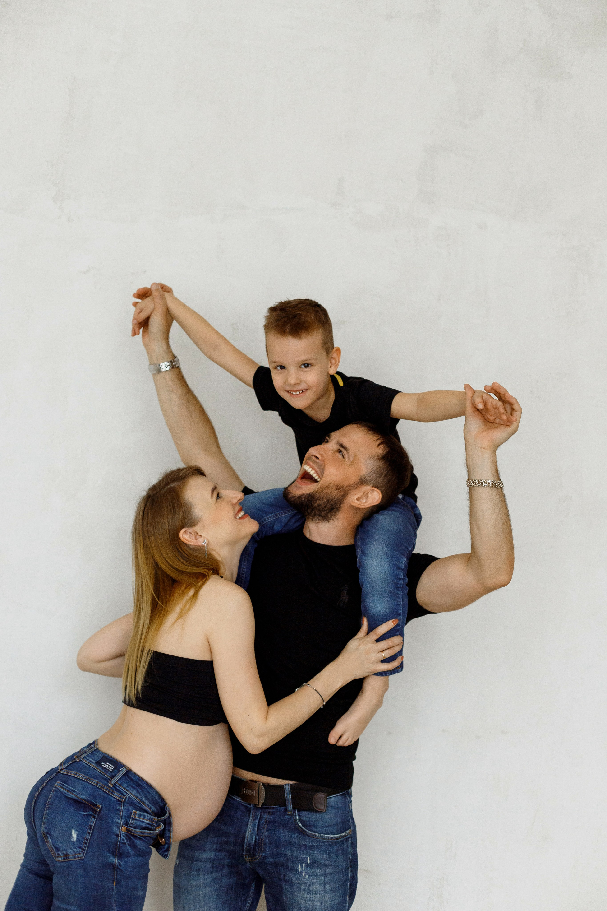 Фотосессия беременности в фотостудии «Мимика». Фотограф Александра Сыщенко