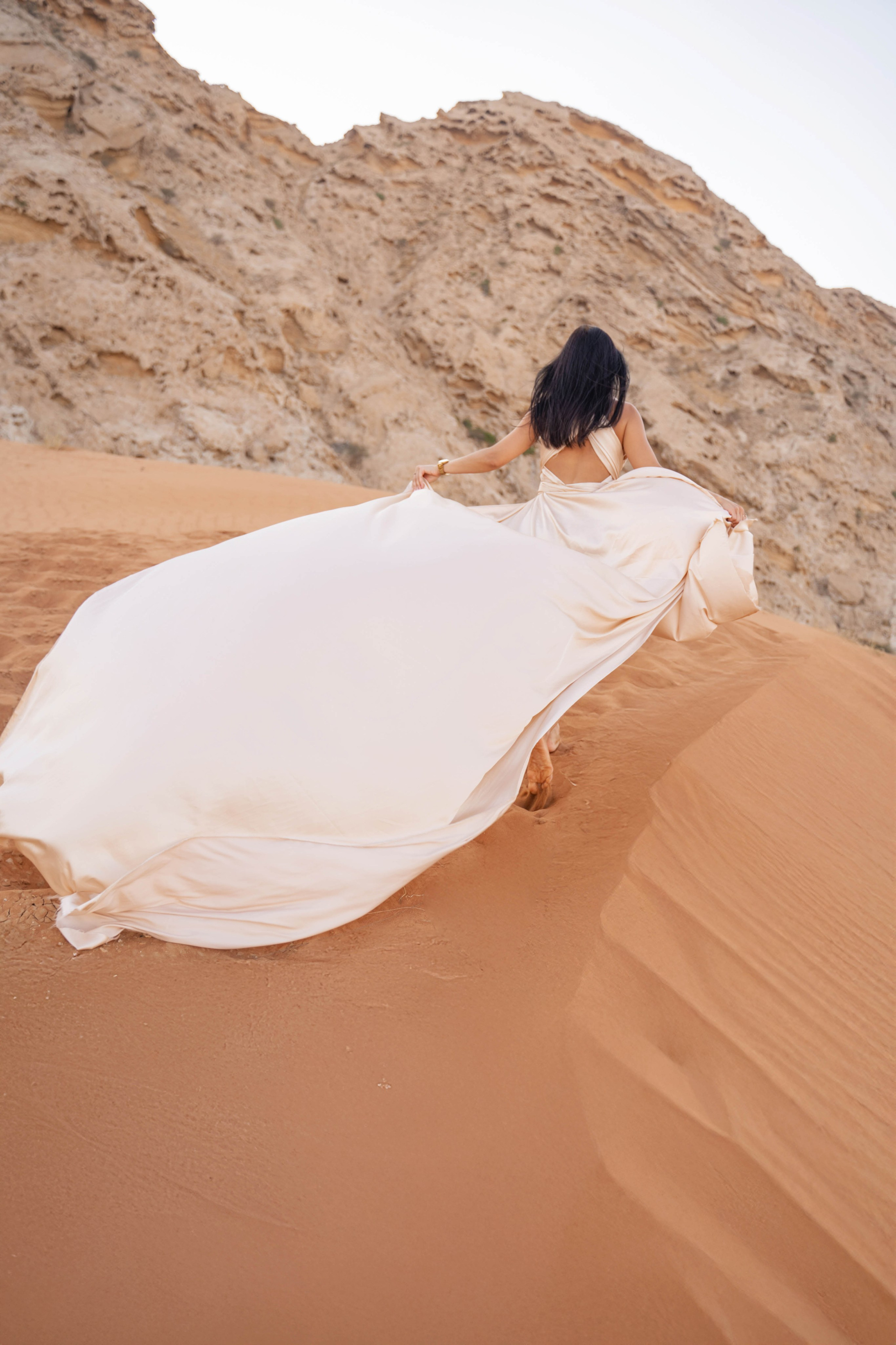 Фотосессия с летящими платьями в Дубае. Фотограф и видеограф в Москве и Абу Даби Мария Кулагина