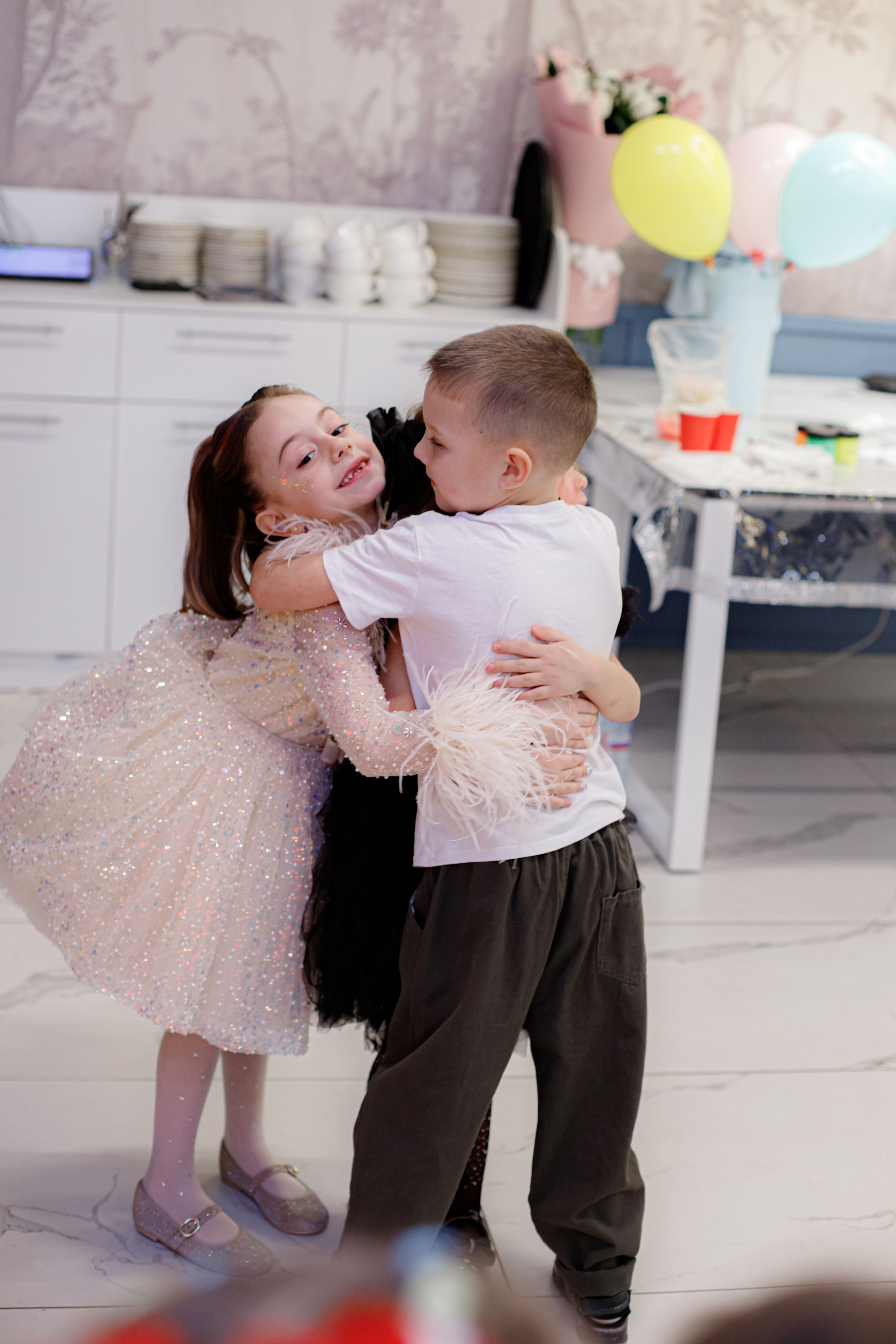 ASIA'S BIRTHDAY PARTY. Photokarish