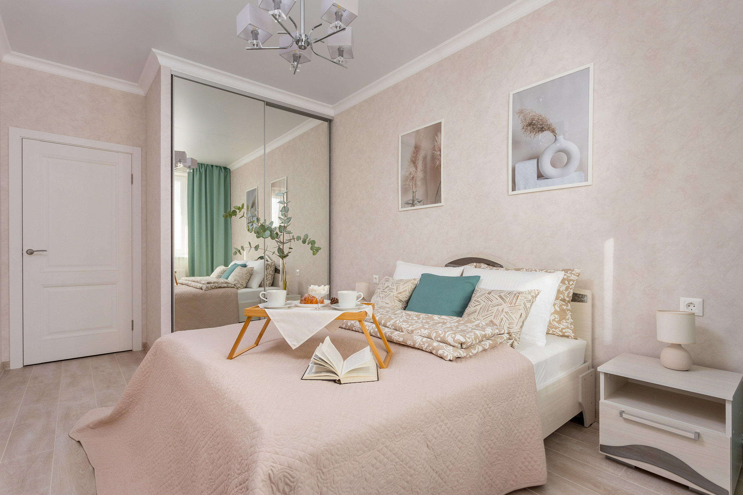 Фотосъемка квартиры в светлых тонах для сдачи. Интерьерный фотограф Краснодар: профессионально по доступным ценам