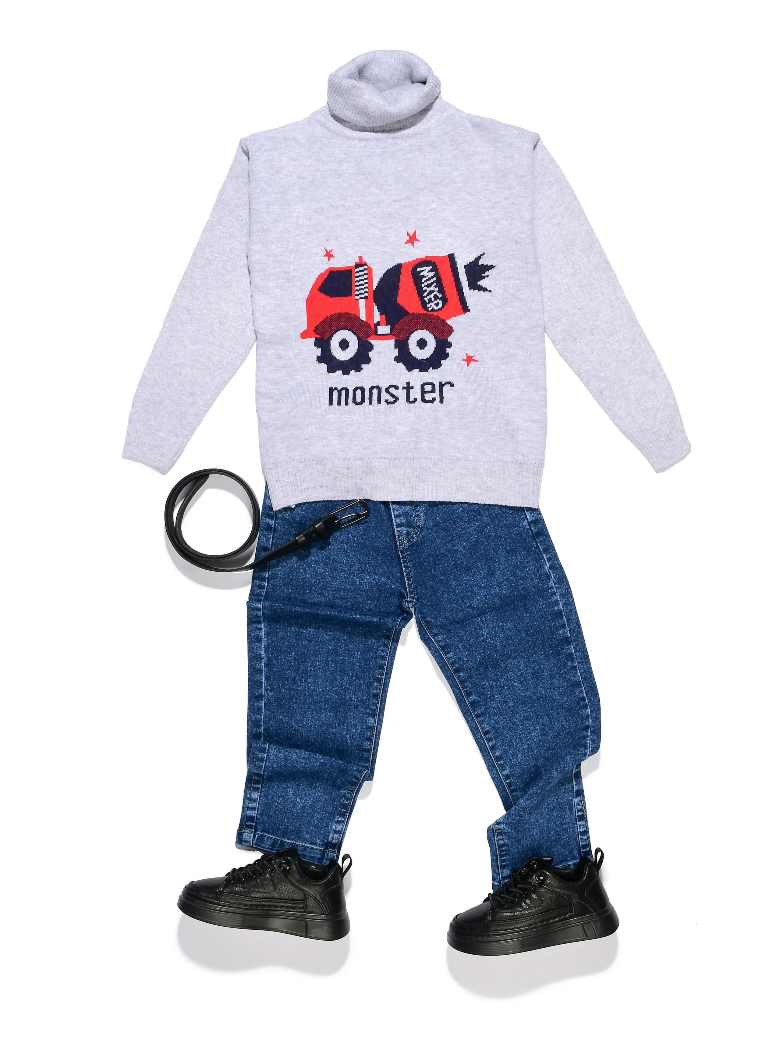 Предметная съёмка одежды для маркеплейсов в Москве. Предметный фотограф Константин Агафонов — предметная съёмка и фотосъёмка в Москве