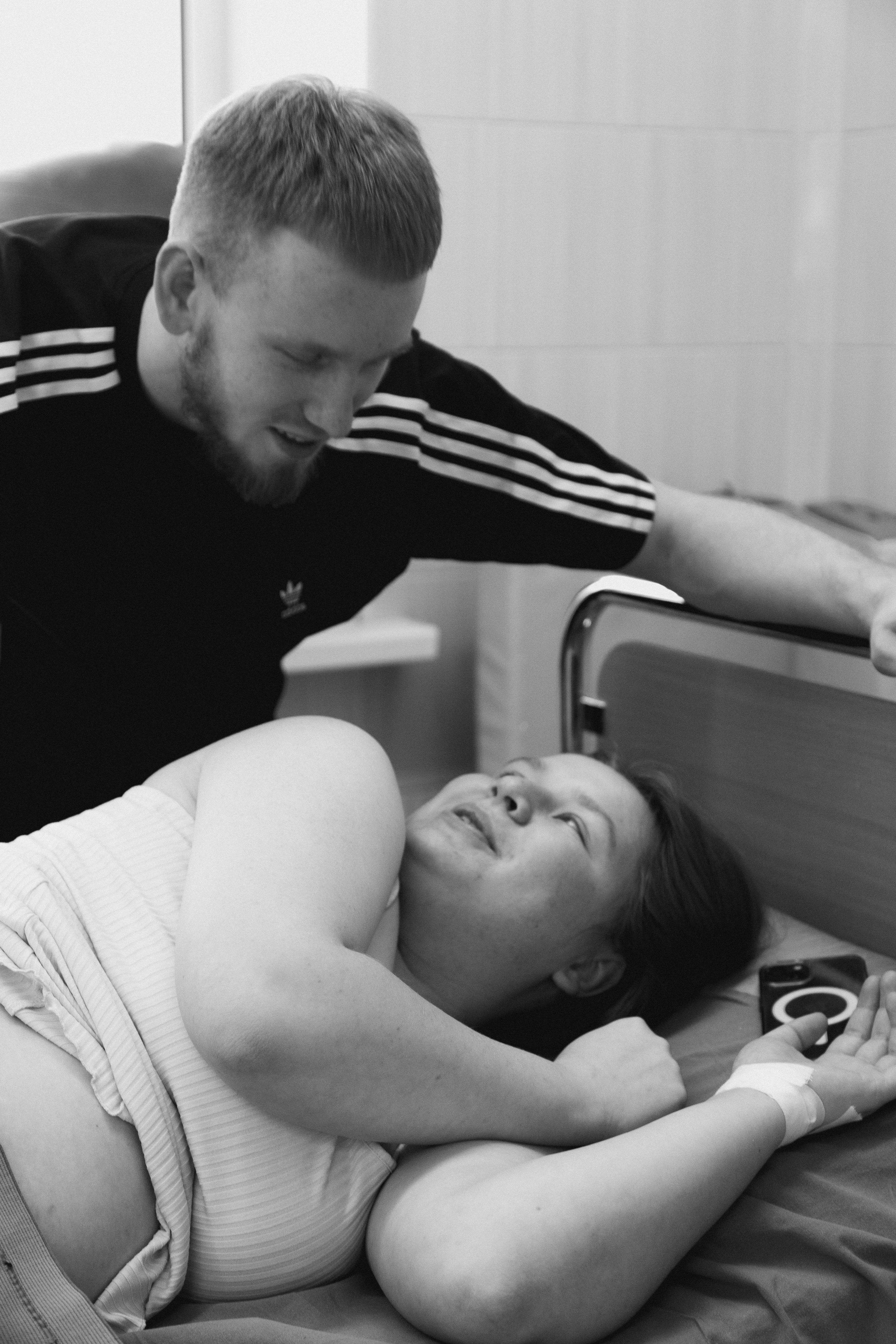 РОДЫ. МЕДИЦИНСКИЙ РЕПОРТАЖ О РОЖДЕНИИ РЕБЕНКА. ФОТОГРАФ АЛЕКСАНДРА ПЕРМЯКОВА