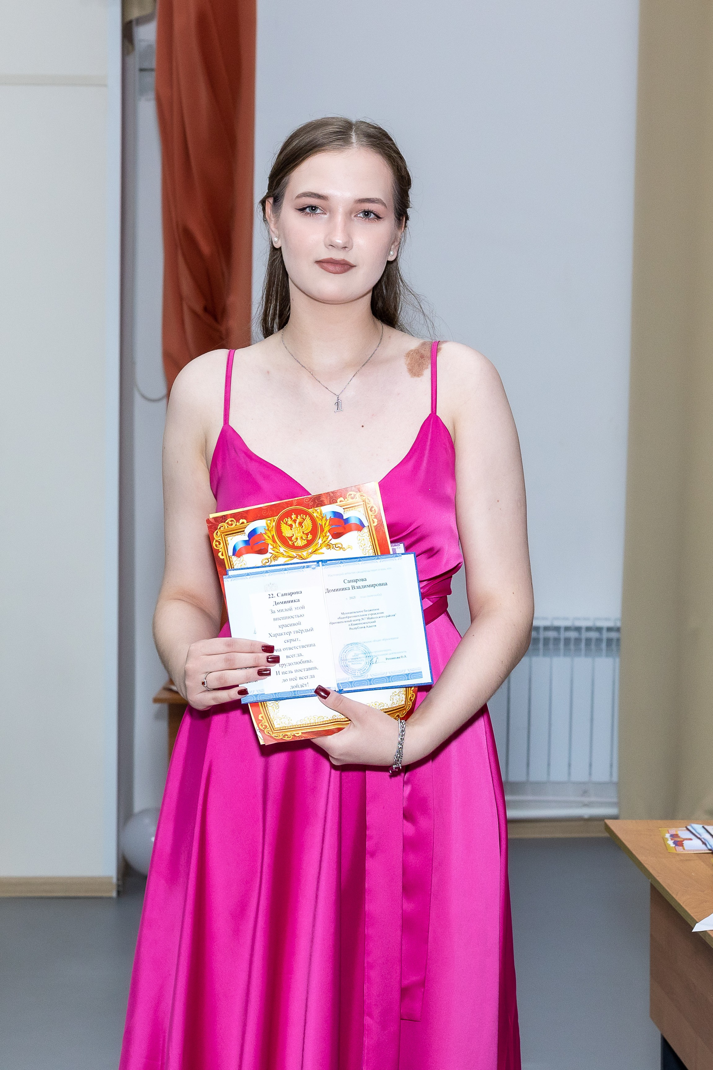 Вручение аттестата 2025. Выпускные альбомы Майкоп, Краснодар Елена Золотарева