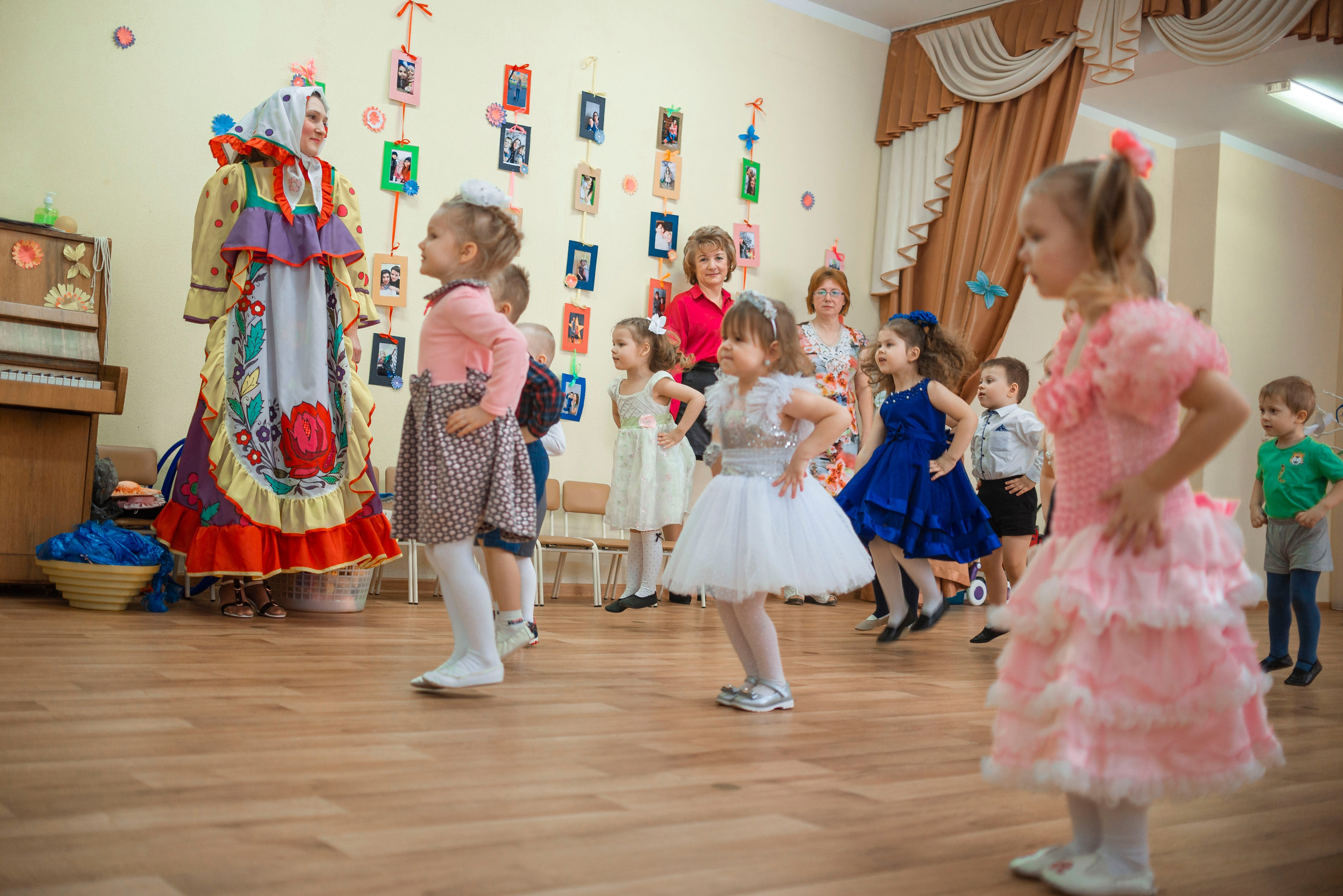Утренник 8 Марта. Семейный фотограф на выписку из роддома и крещение Минск Настя Гришук
